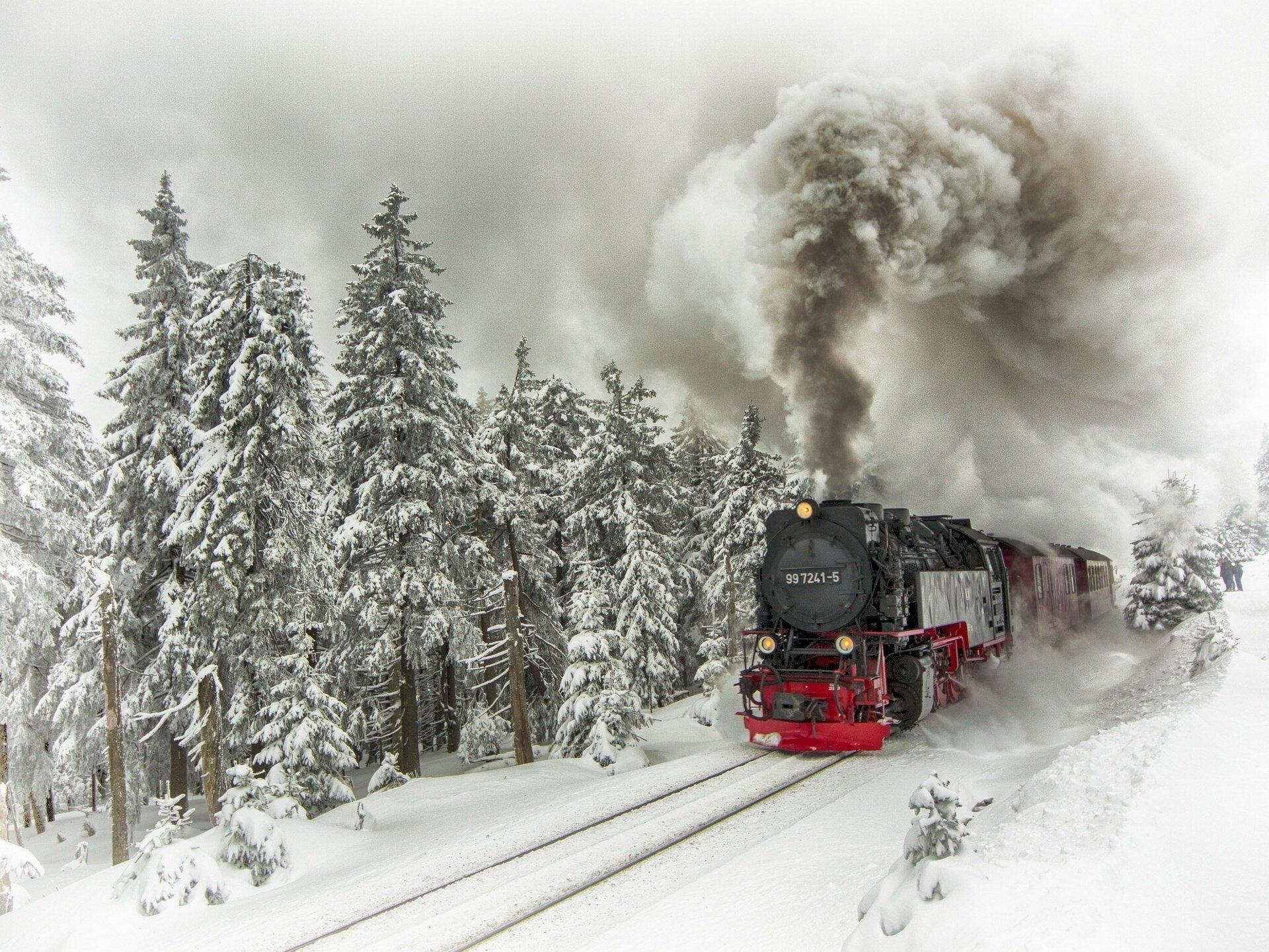 1920x1441 Engine train composition Winter snow Trees ate Rails smoke wallpaperx1441
