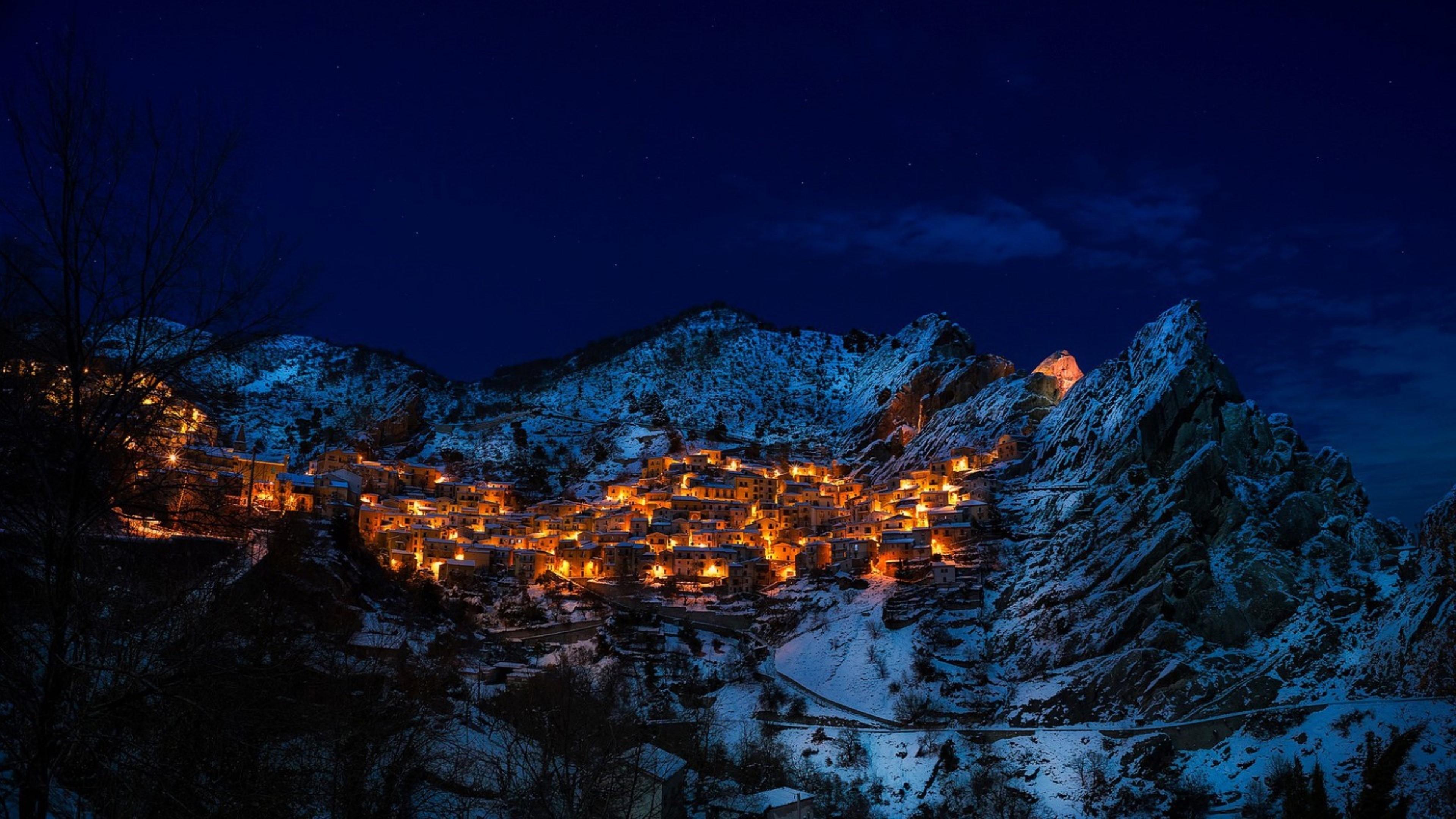 3840x2160 Snowy Mountain Village At Night- HD 4K