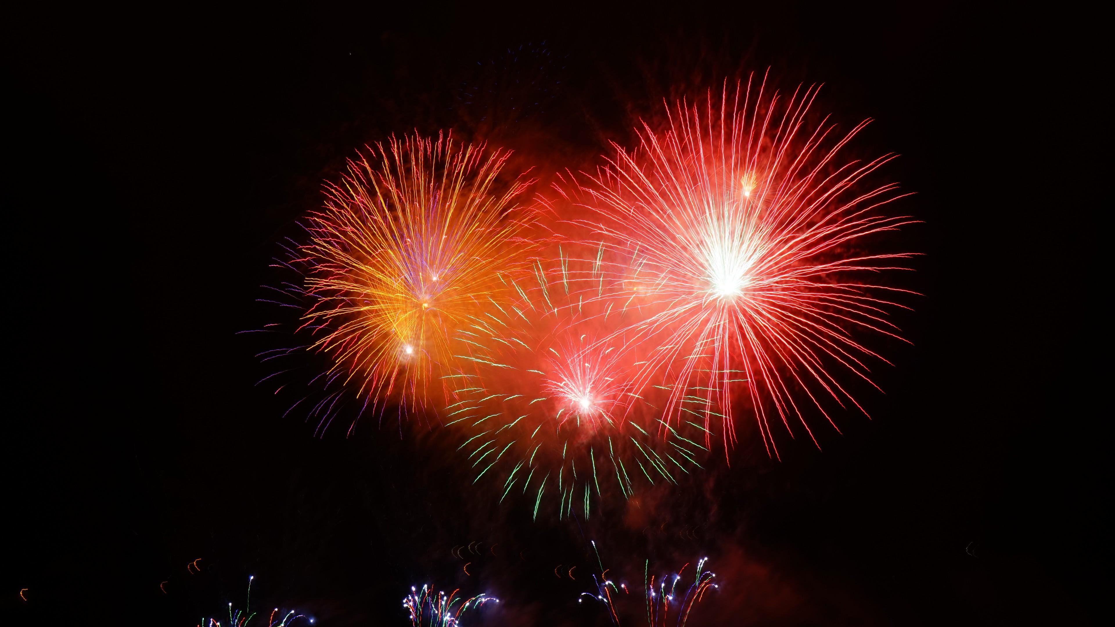 3840x2160 Free Firework Background Full HD Wallpaper for Desktop and Mobiles 4K Ultra HD