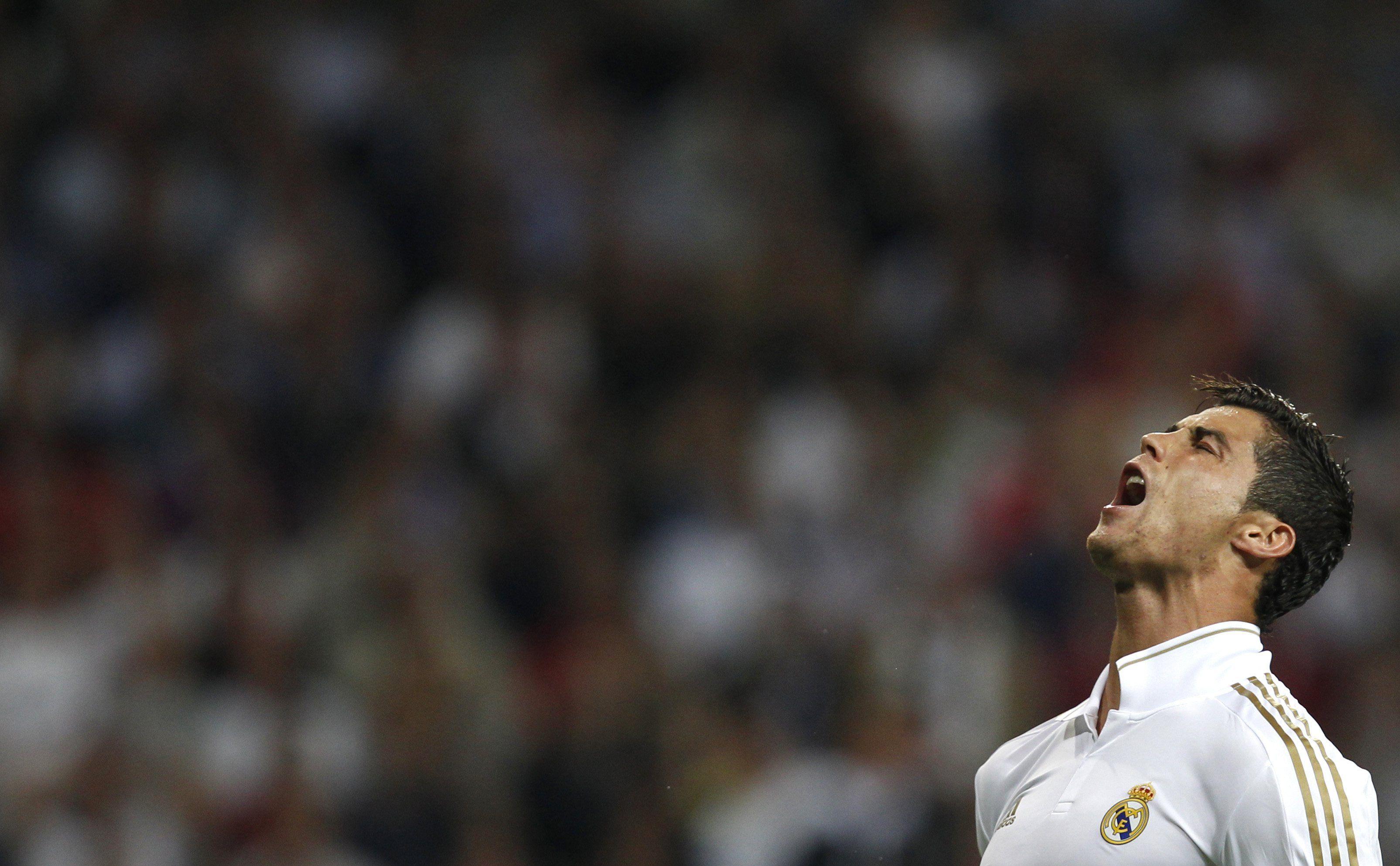 3210x1986 Cristiano Ronaldo Computer Wallpaper