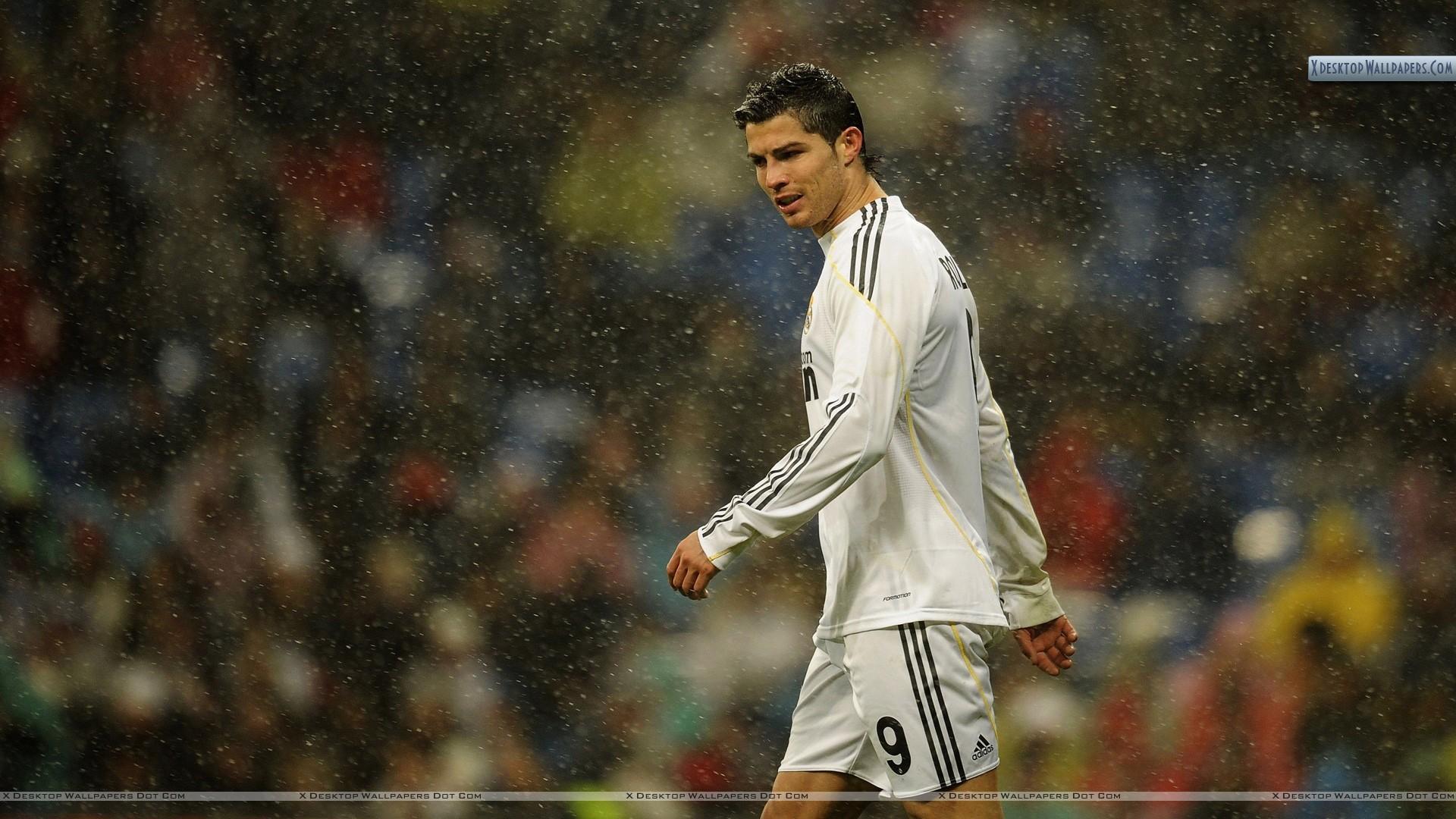 1920x1080 Cristiano Ronaldo Real Madrid in Sports White Dress Wallpaper