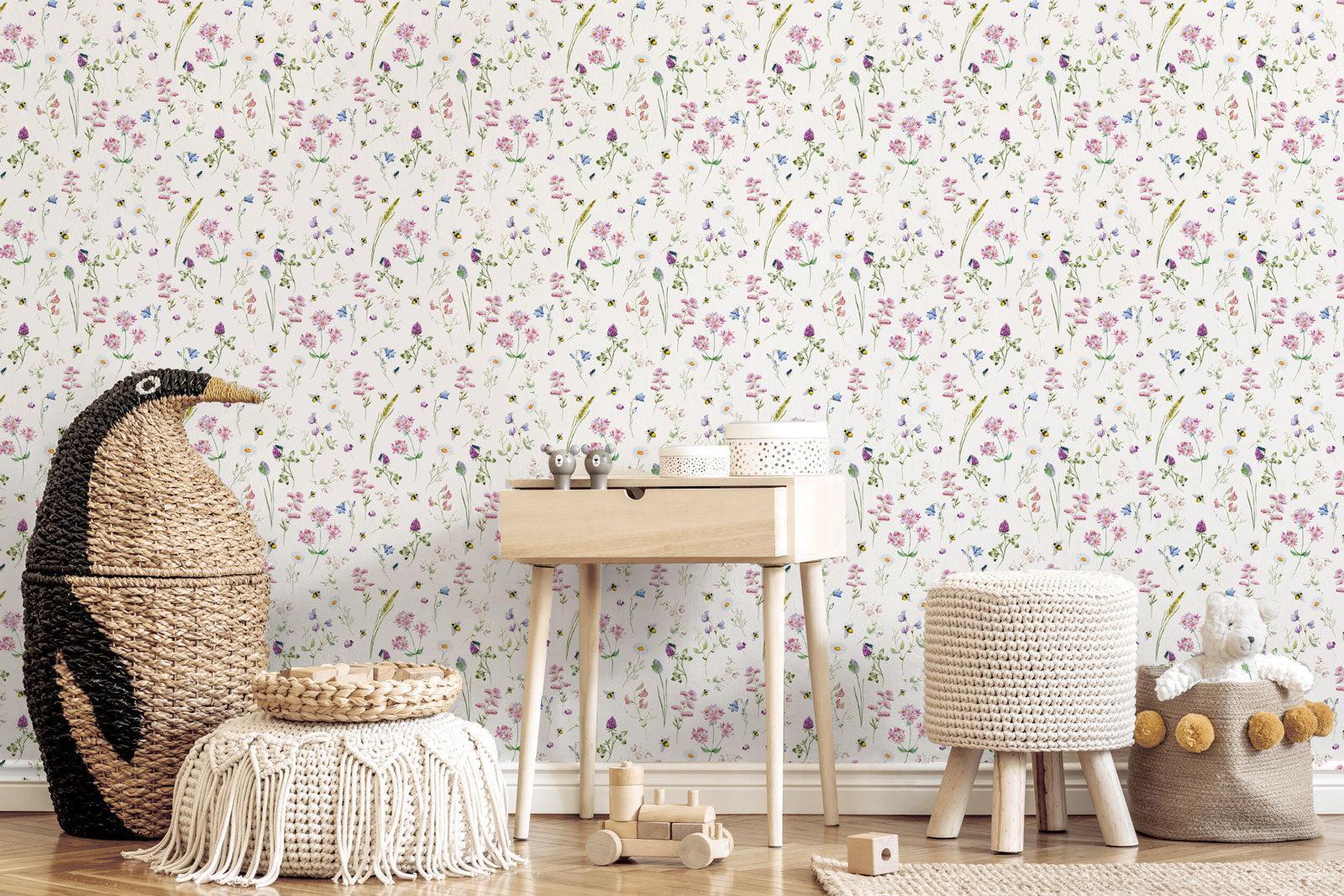 1600x1067 Bees & Botanicals Wallpaper