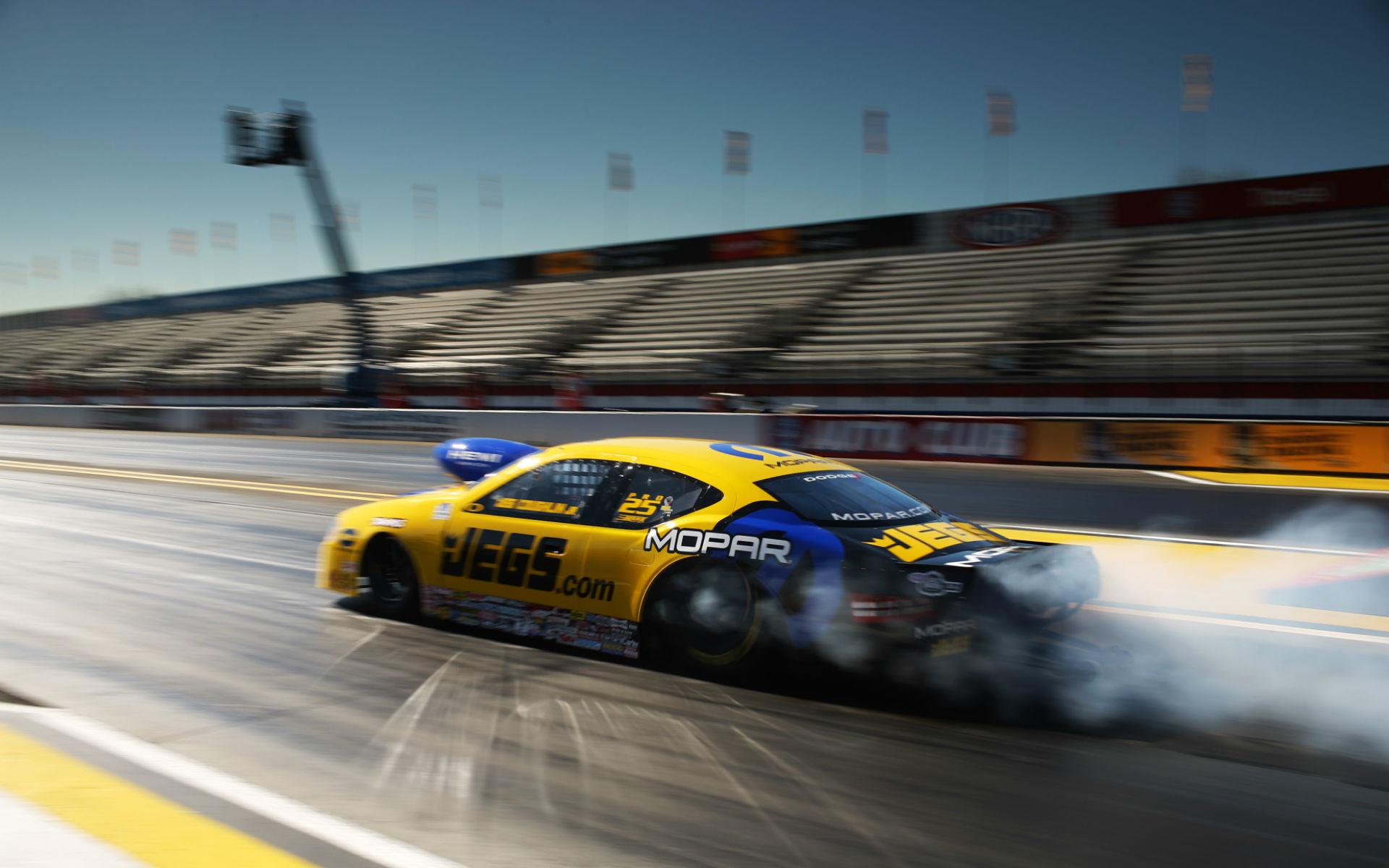 1920x1200 Free download Car Drag Racing Wallpaper Image WallpaperLepi [1920x1200] for your Desktop, Mobile & Tablet. Explore Auto Racing Wallpaper. Street Race Cars Wallpaper, Free Race Car Wallpaper, Live Car Wallpaper