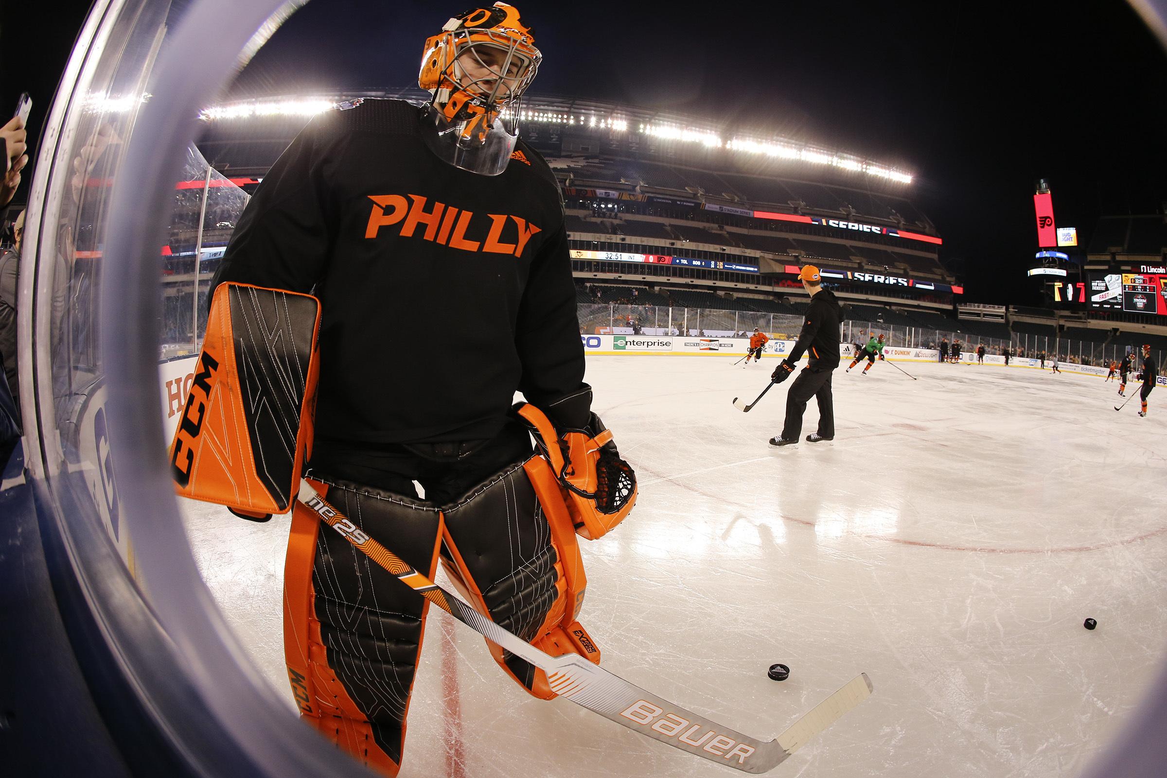 2400x1601 Flyers' Carter Hart Hid Injury That Will Sideline Him For At Least 7 10 Days