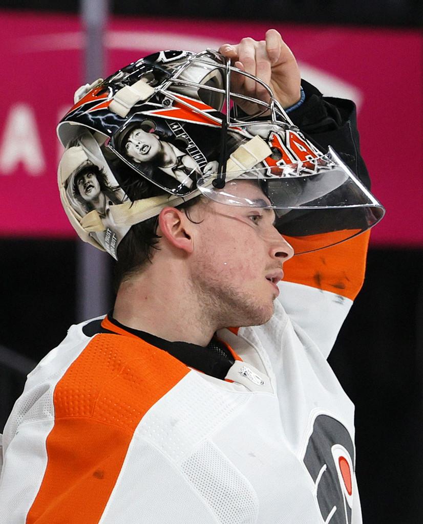 826x1024 Carter Hart Hart Photo