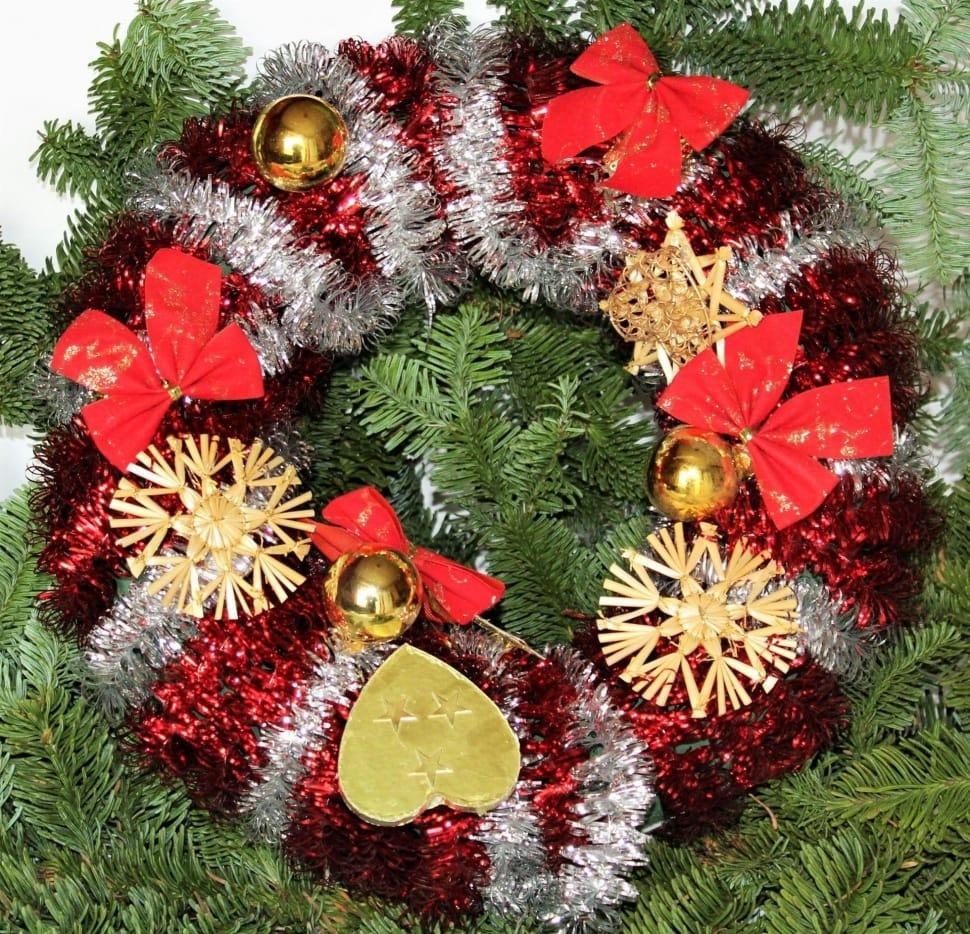 970x934 red grey and red christmas wreath free image