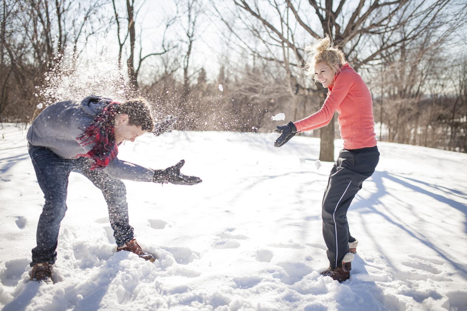 1600x1066 Snowball Fight Wallpaper