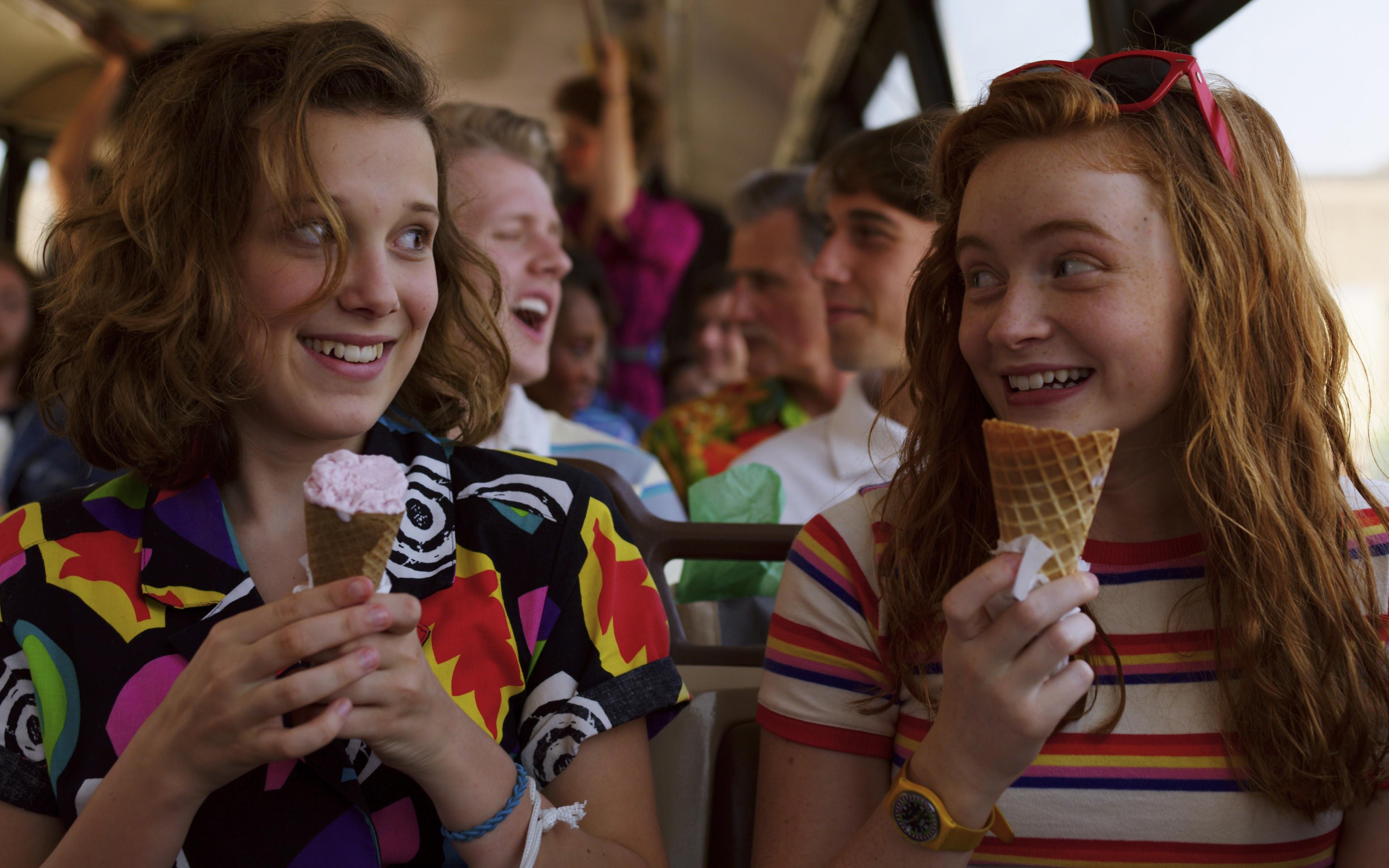 3840x2400 Stranger Things Season 3 Eleven Max Mayfield 8K Wallpaper
