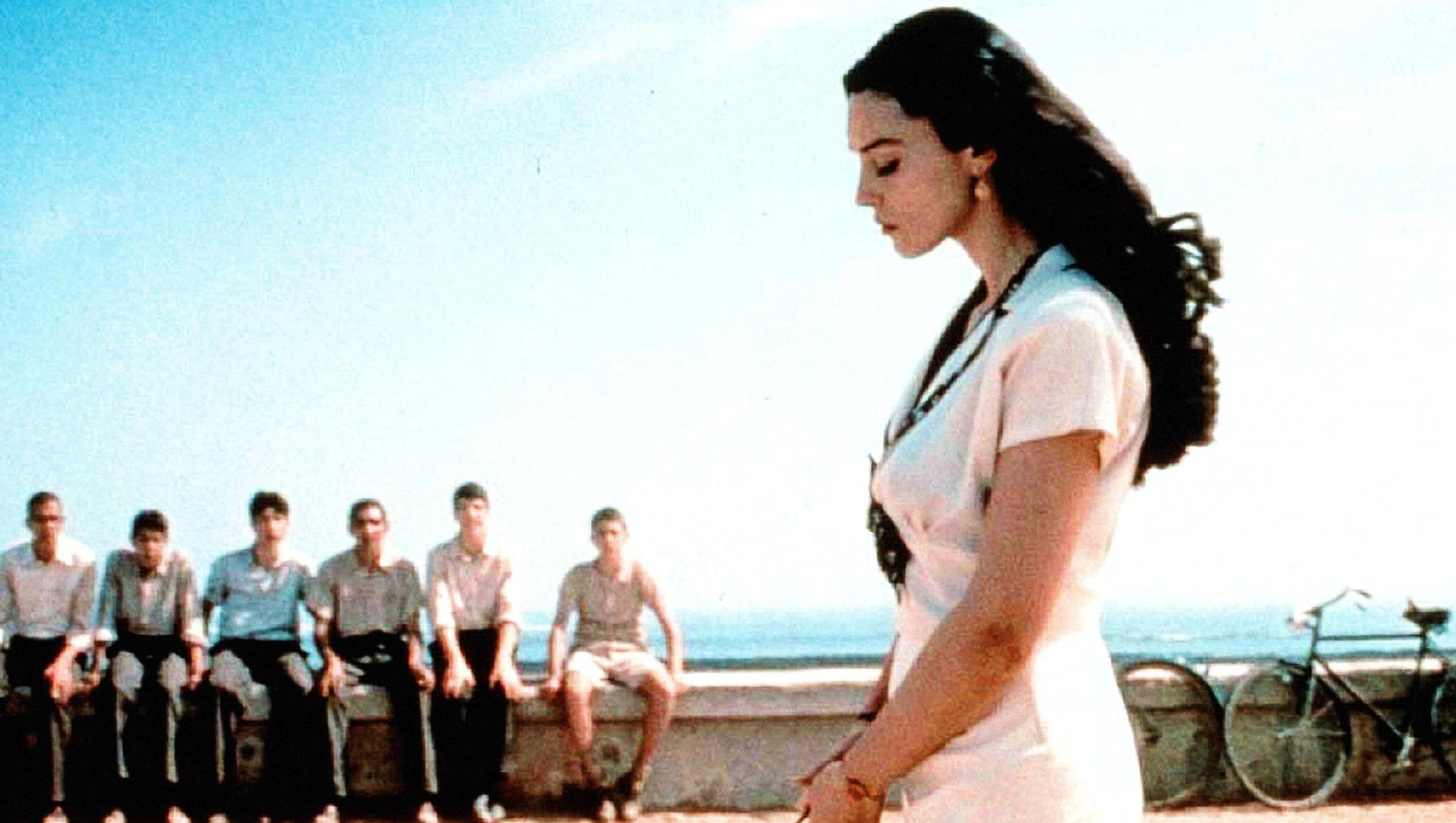 2552x1442 Monica Bellucci in Malèna Imageèna Photo