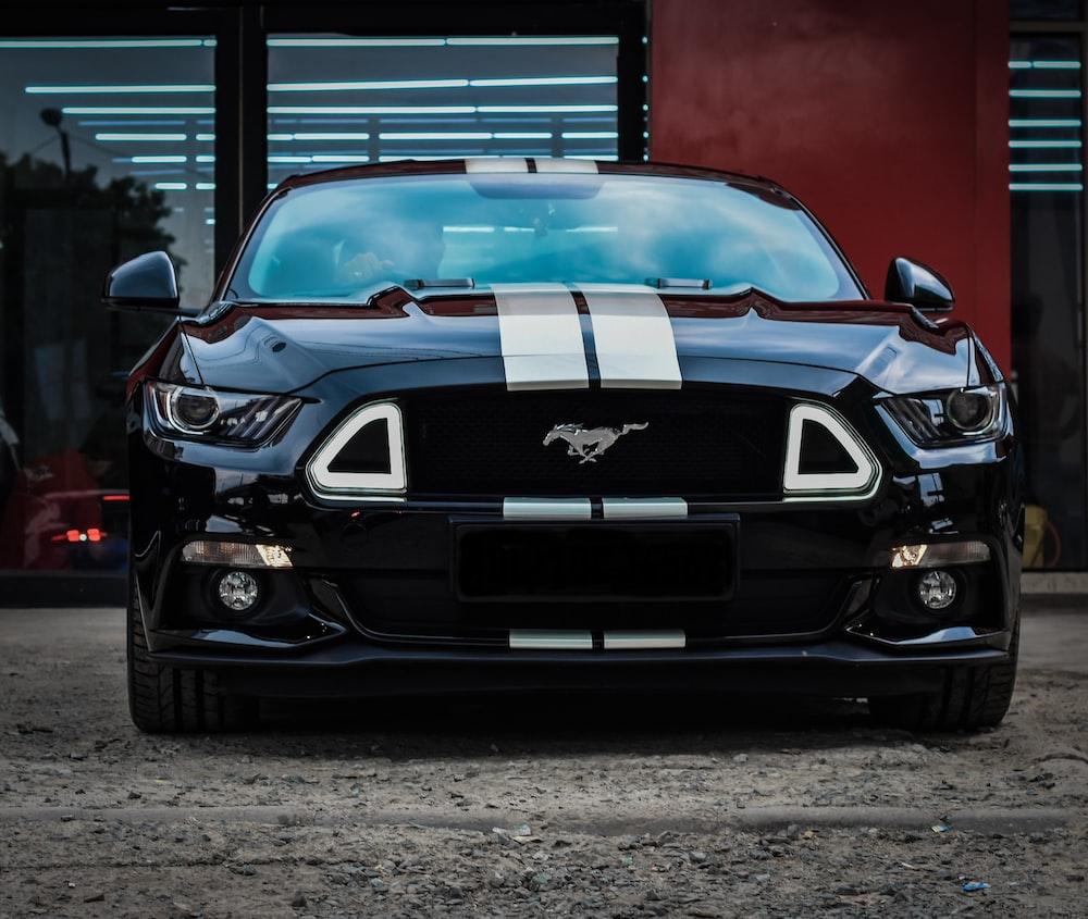 1000x845 parked black Ford Mustang photo