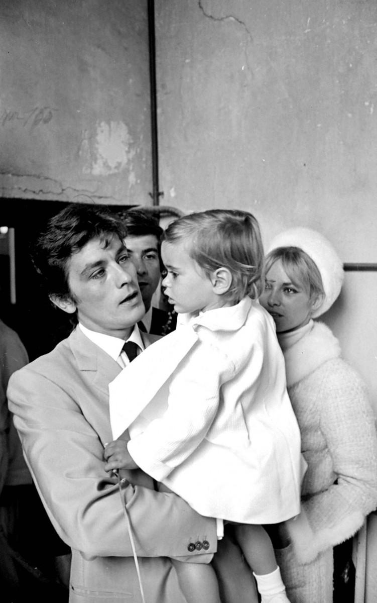 751x1200 Alain Delon wallpaper