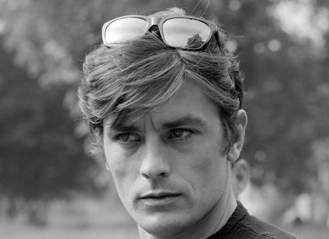 1100x800 Alain Delon wallpaper
