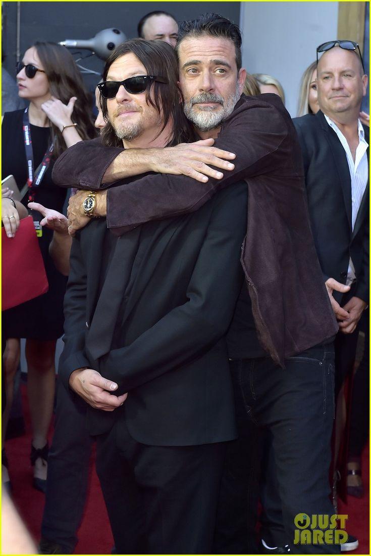 735x1100 The Walking Dead