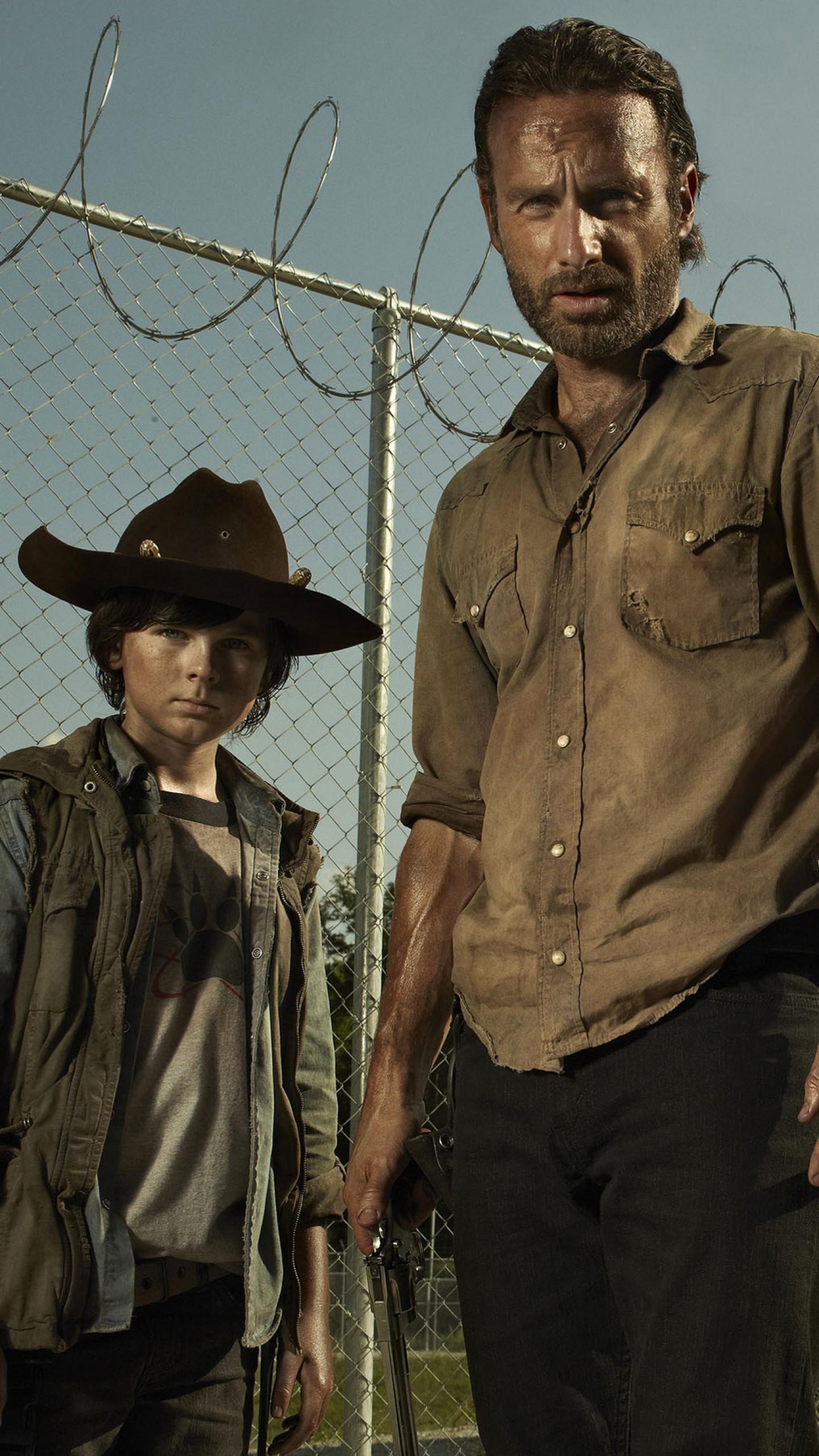 1440x2560 Wallpaper The Walking Dead, Best TV Series of Andrew Lincoln, Chandler Riggs, movie, Rick Grimes, 5 season, Movies