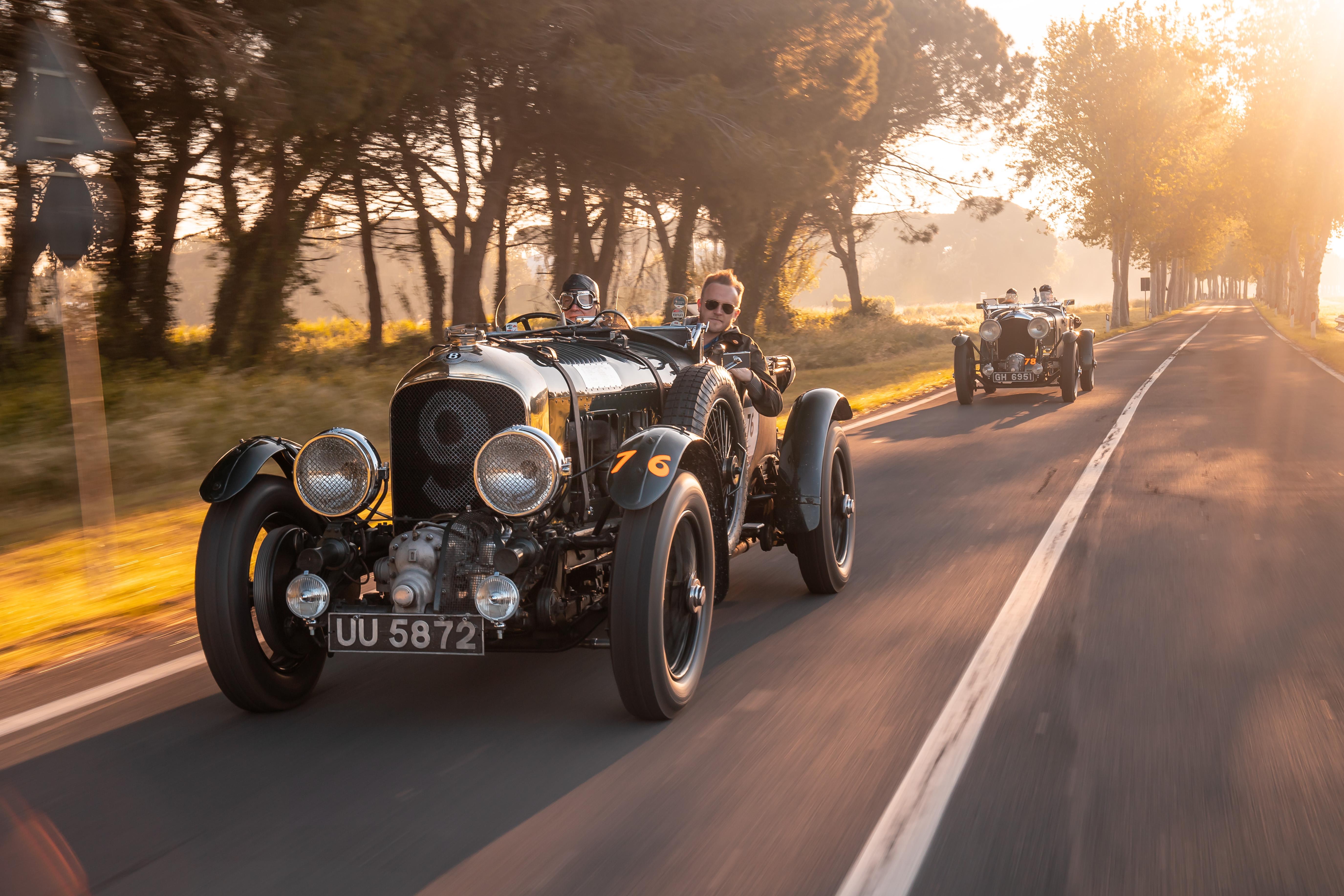 5500x3667 Iconic 'Blower' Bentley Recreated In 12 Car Continuation Series