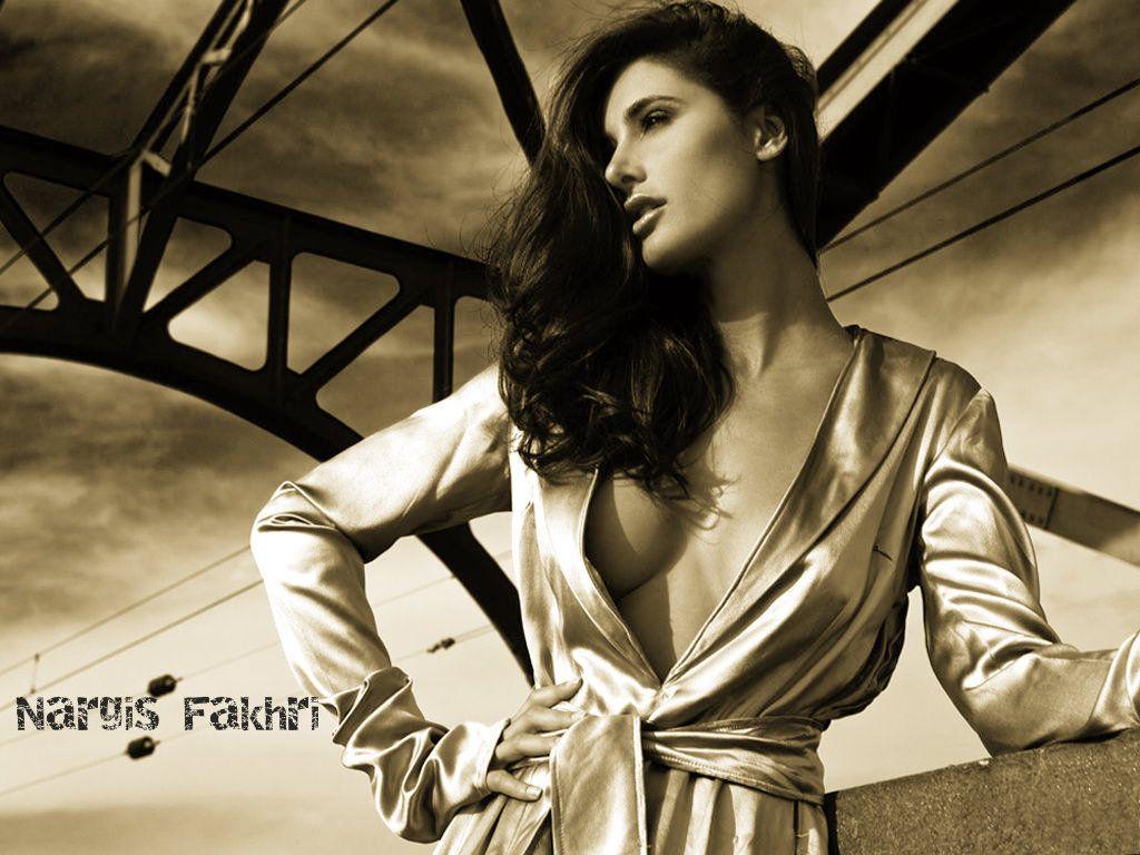 1024x768 Nargis Fakhri HQ Wallpaper. Nargis Fakhri Wallpaper