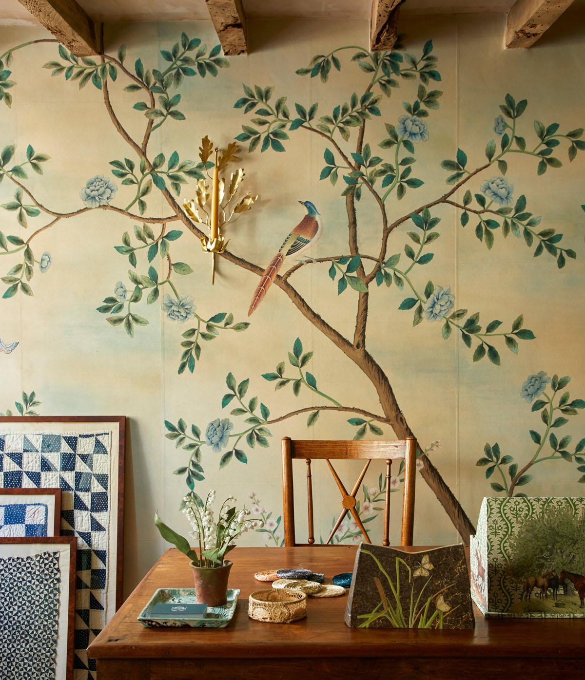 1200x1396 de Gournay- Hand painted wallpaper and fabrics
