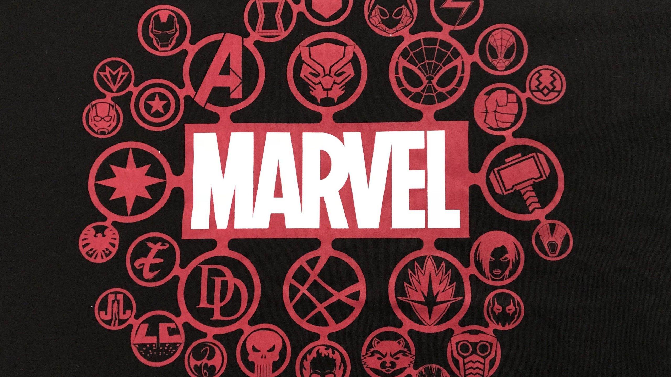 2560x1440 Marvel Heroes Logo Wallpaper
