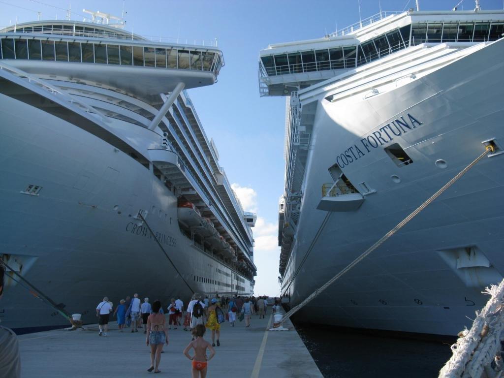 1024x768 Download HD 1024x768 Cruise Ship desktop wallpaper for free