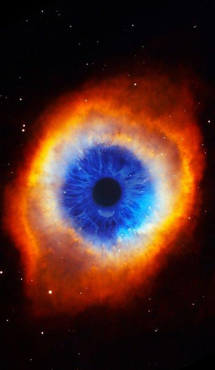 720x1235 Julio Maiz Helix Nebula composition. The eye of good., (Nebula Image)