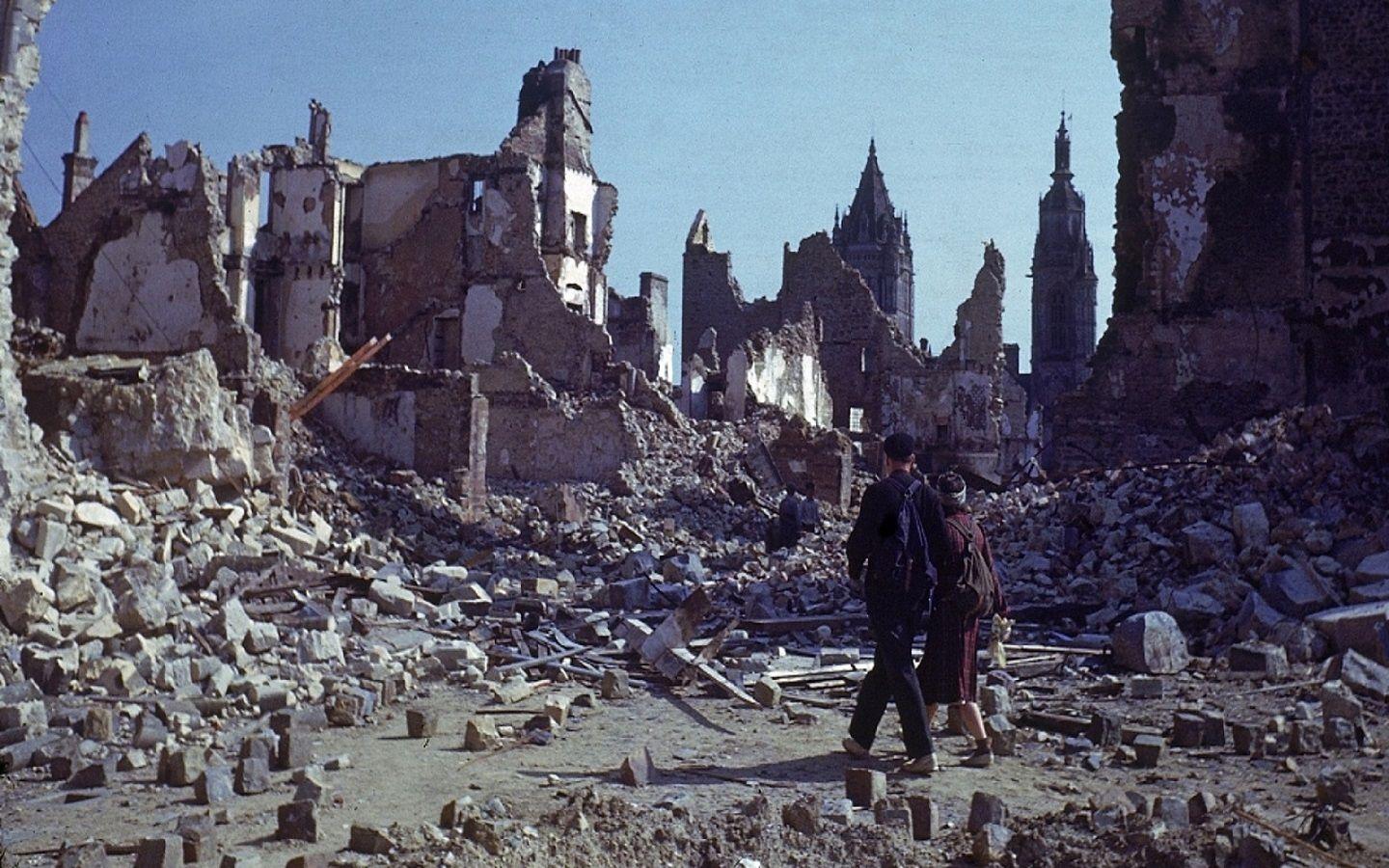 1440x900 Damage City Wallpaper