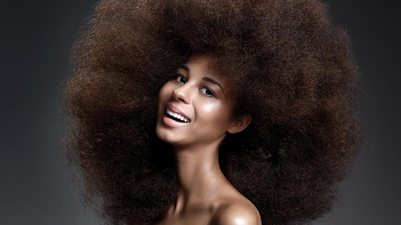 High-Quality Hair Lotion Background for Your Screen High-Quality Hair Lotion Background for Your Screen