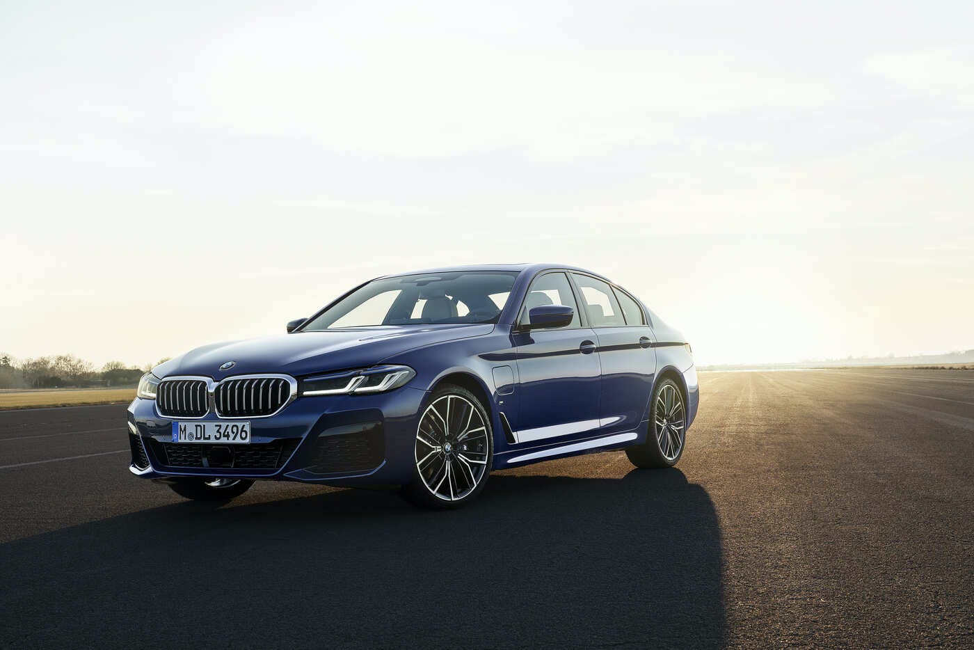 1400x934 BMW 5 Series Review. Pricing, Trims & Photo