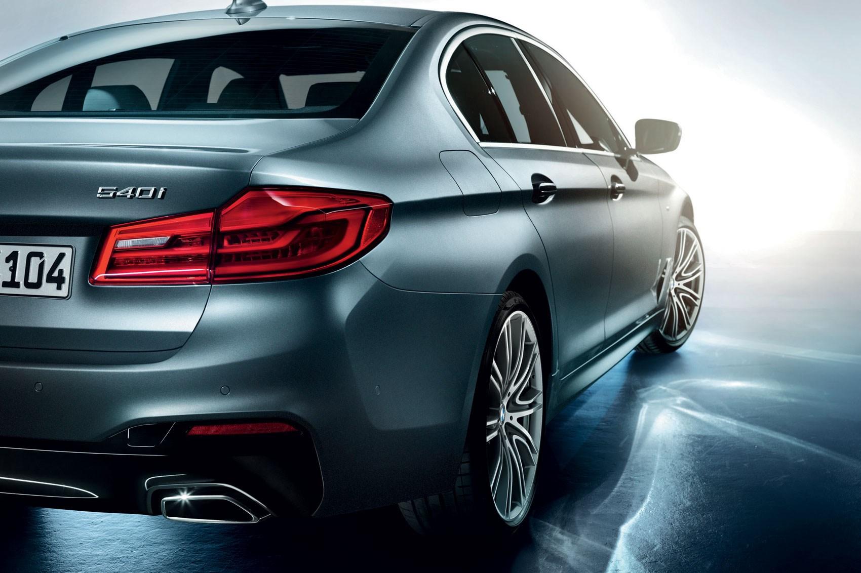 1700x1132 New 2017 BMW 5 Series Revealed: Lighter, Quicker, More Advanced