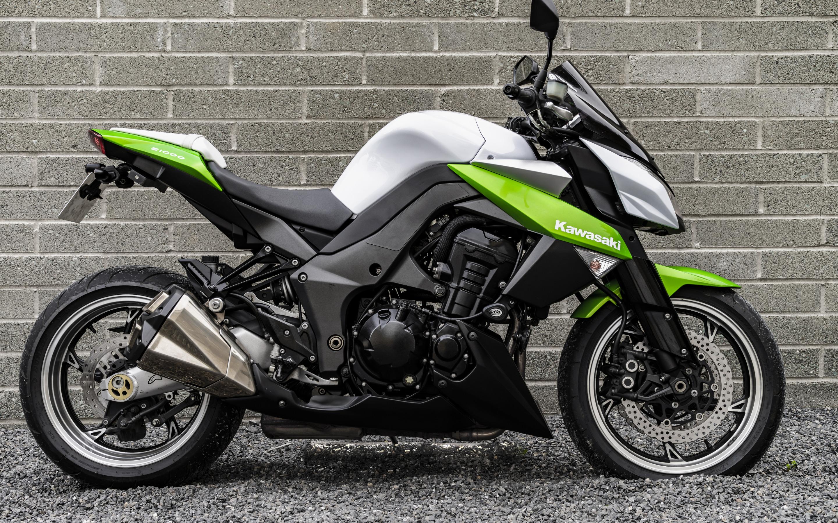 2880x1800 Download wallpaper Kawasaki Z side view, exterior, gray green Z japanese motorcycles, Kawasaki for desktop with resolution 2880x1800. High Quality HD picture wallpaper