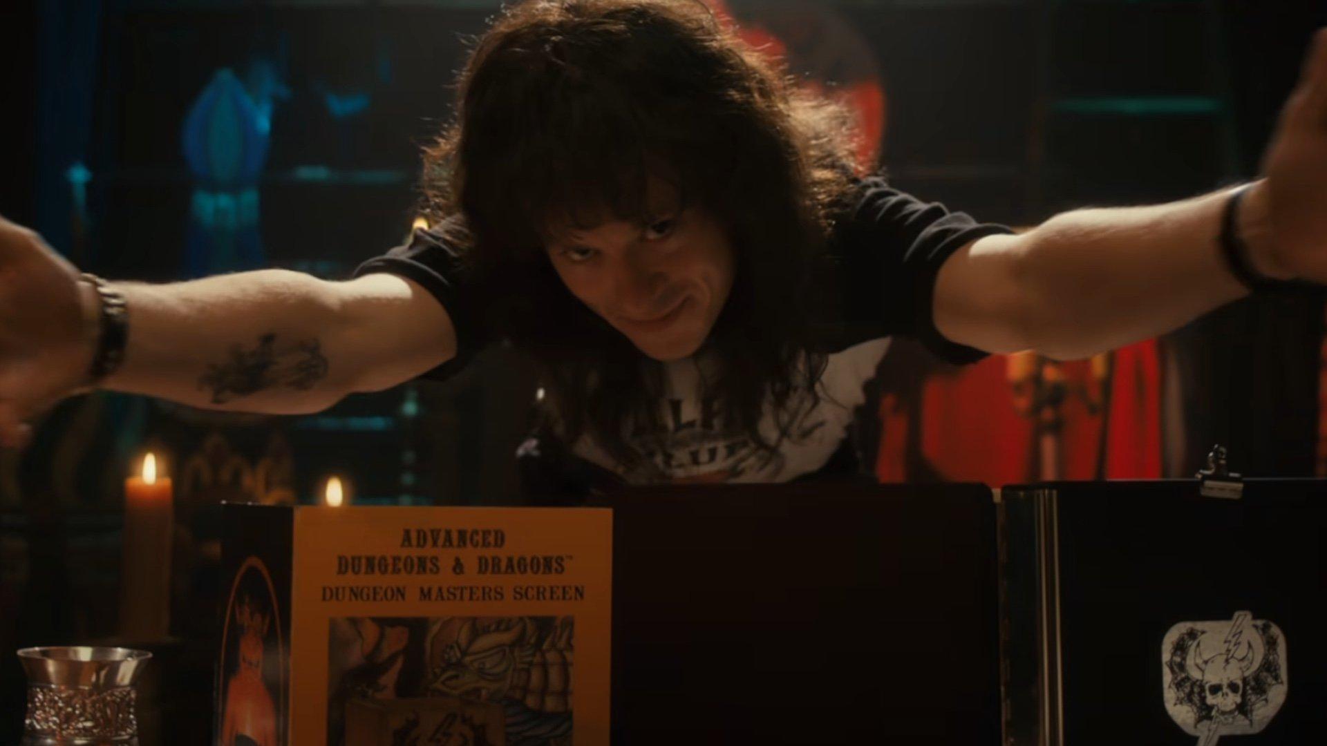 1920x1080 STRANGER THINGS 4 Fans Make Star Joseph Quinn Break Down in Tears After Showing Gratitude