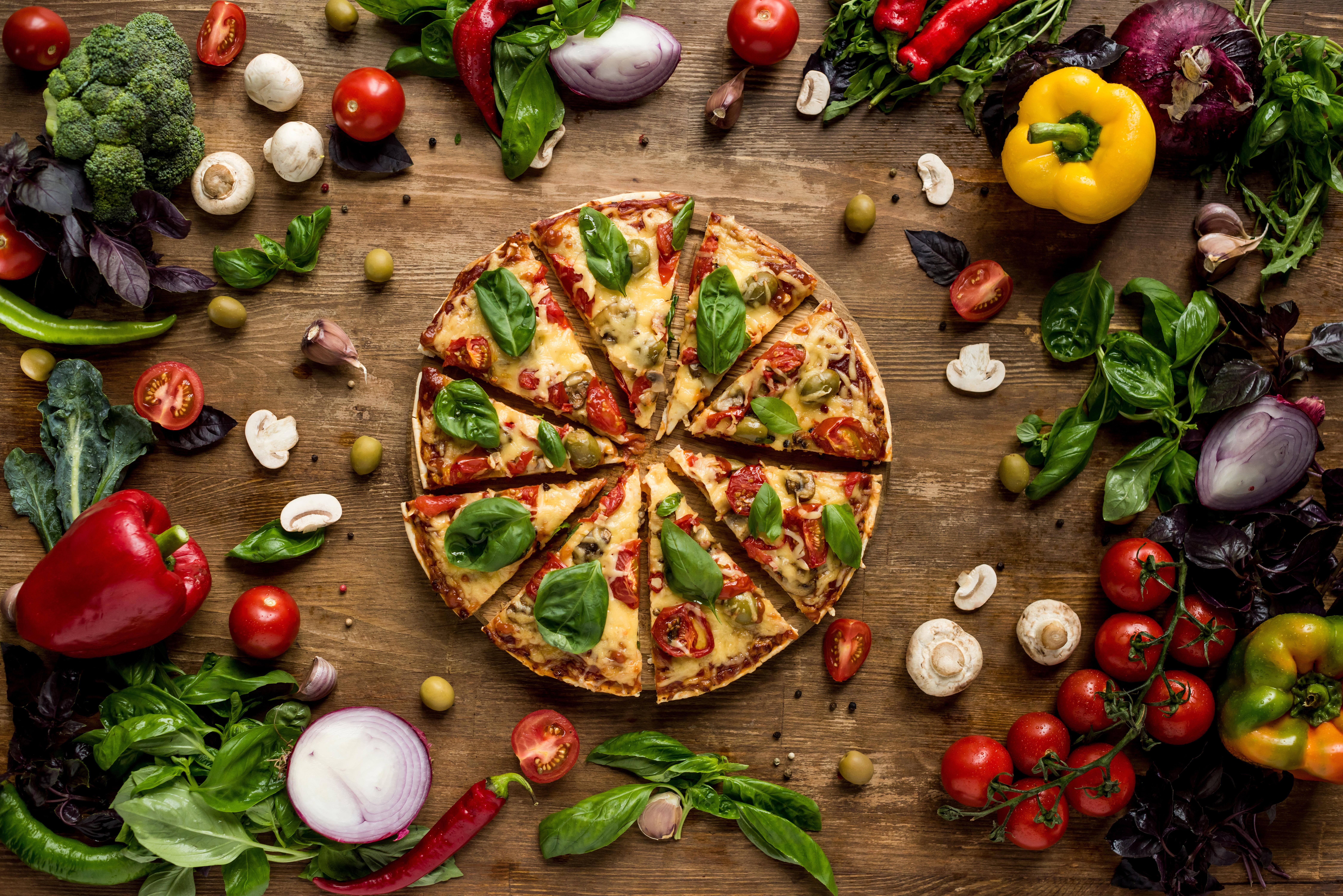 9000x6007 Photo Food Pizza Onion Tomatoes Fast food Mushrooms Basil 9000x6007