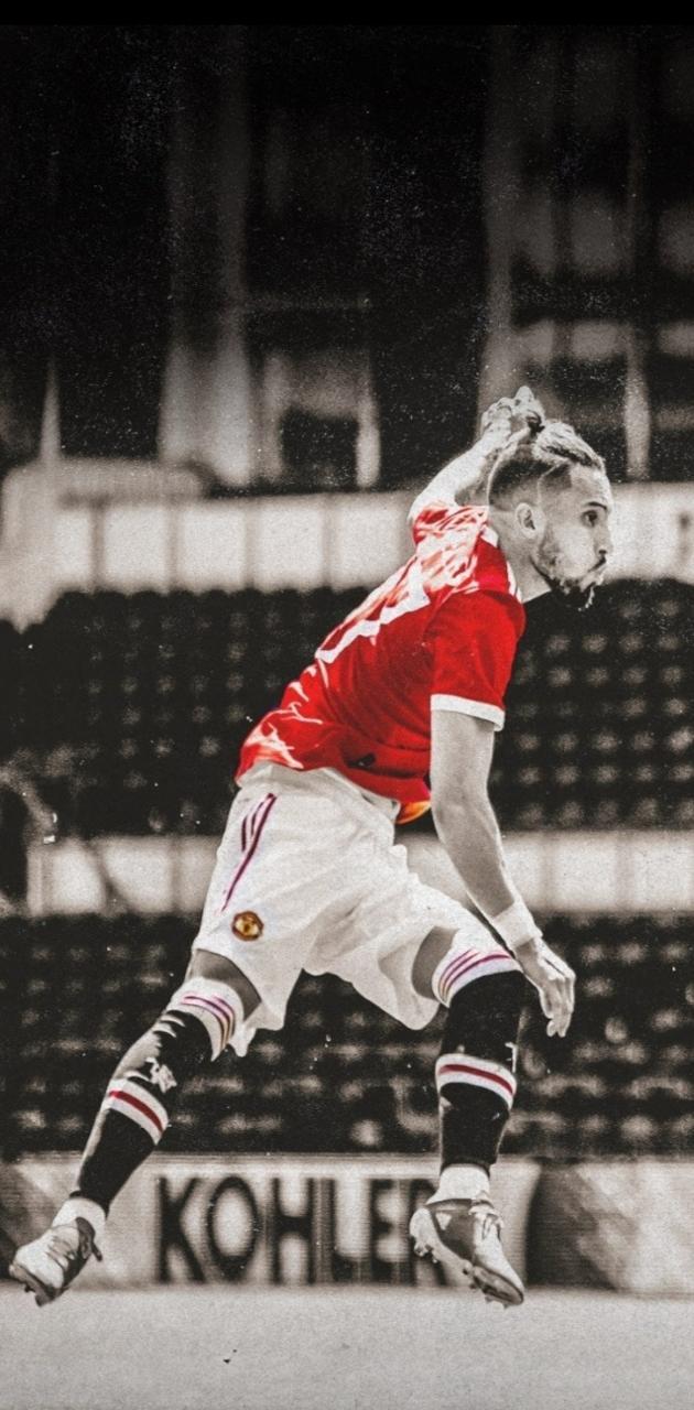 630x1280 Alex Telles wallpaper