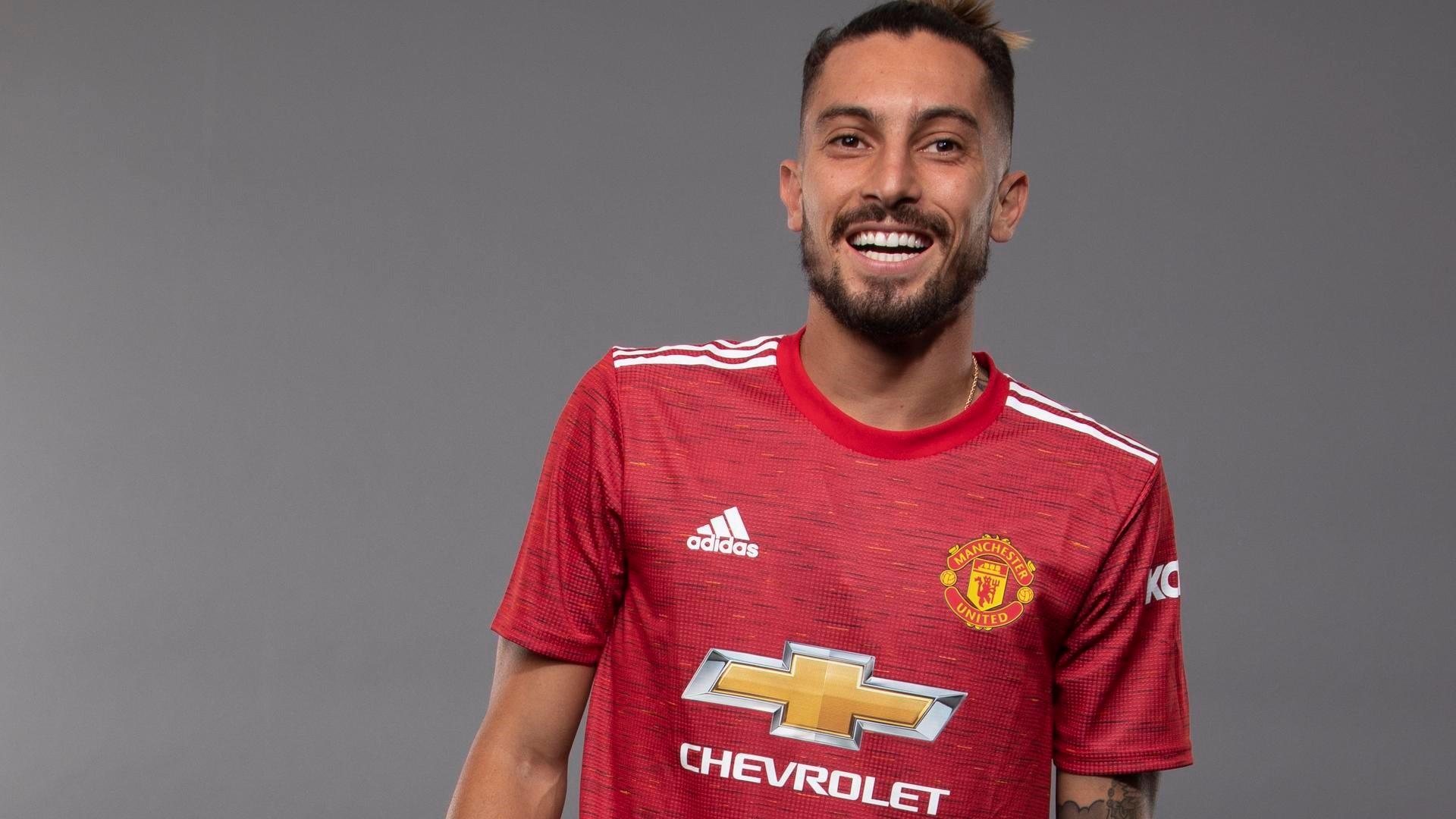 1920x1080 Alex Telles Facts, Wife, Career, Tattoo, Salary, Family and Net Worth