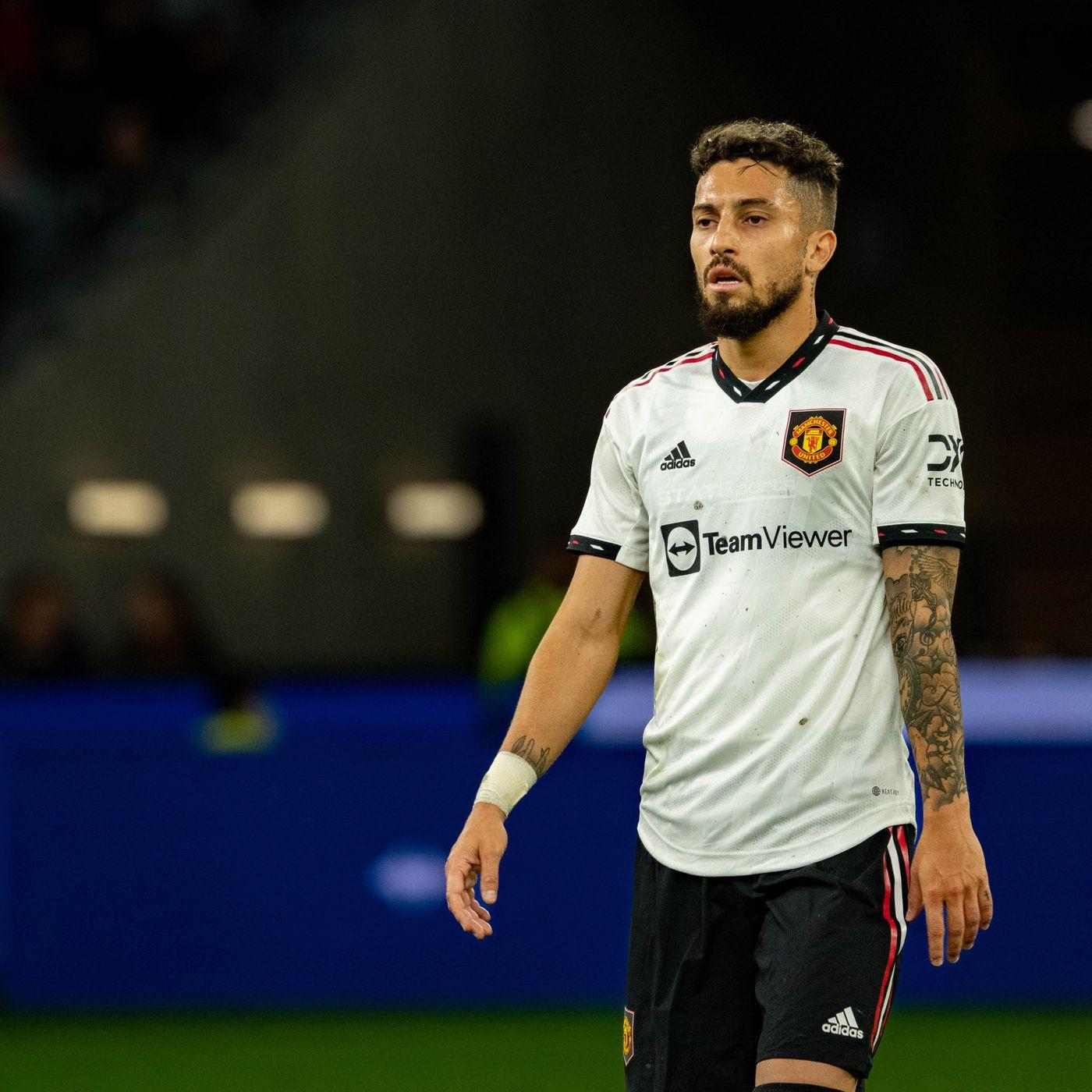 1400x1400 Alex Telles agrees on Sevilla loan move Busby Babe