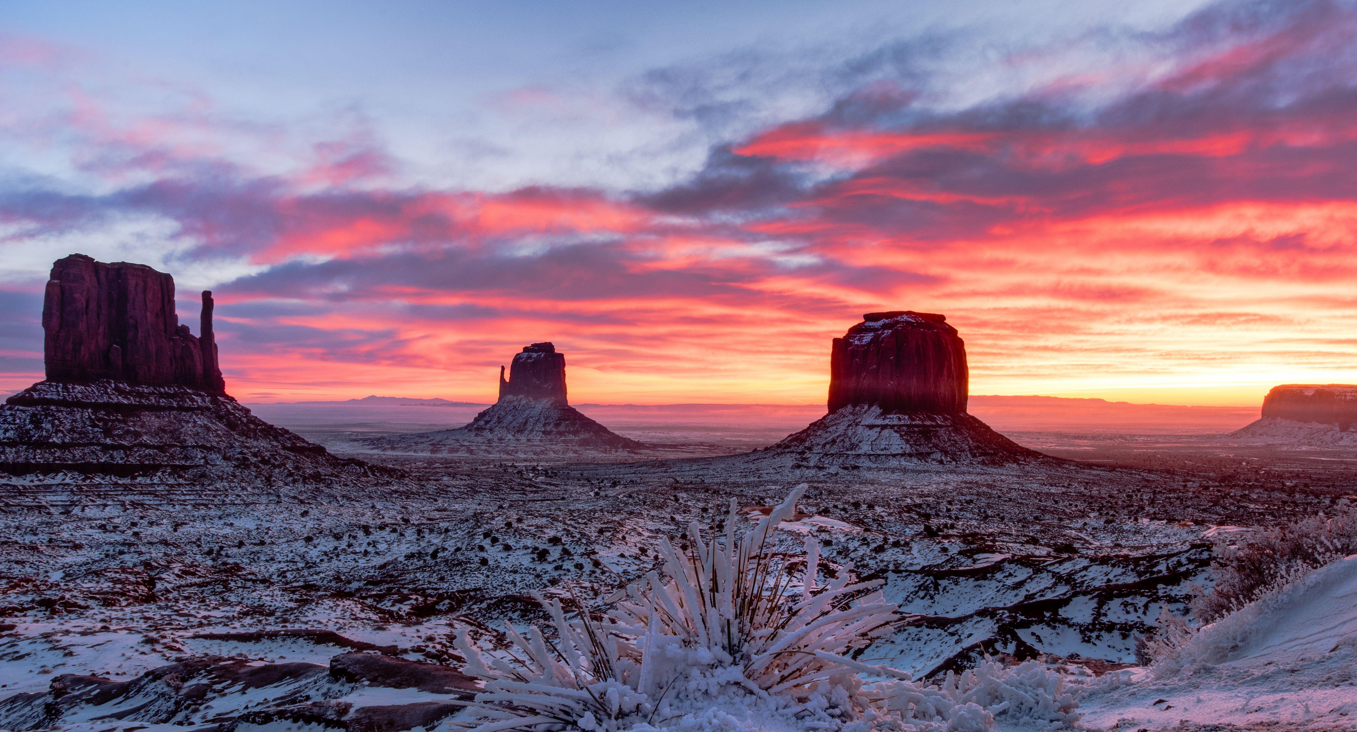 5562x3000 4K Monument Valley Wallpaper and Background Image