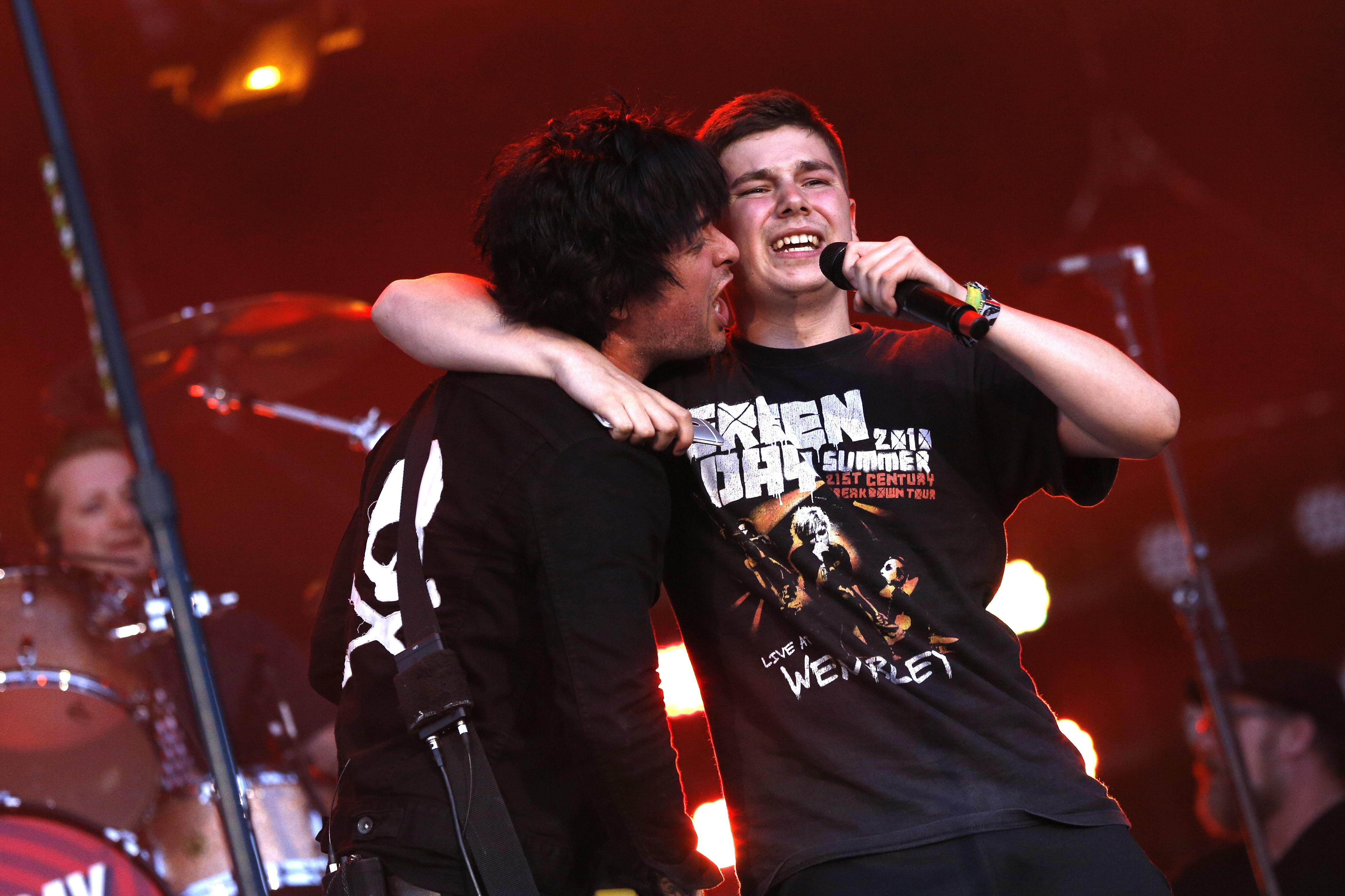 4631x3087 billie joe armstrong wallpaper, performance, microphone, music artist, performing arts, singing