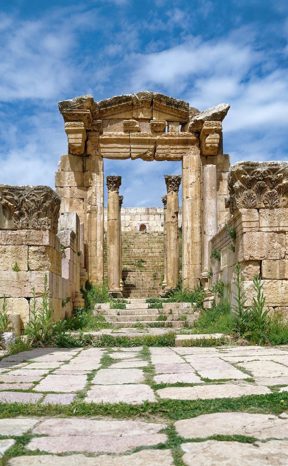 1000x1618 Roman Ruins Picture. Download Free Image