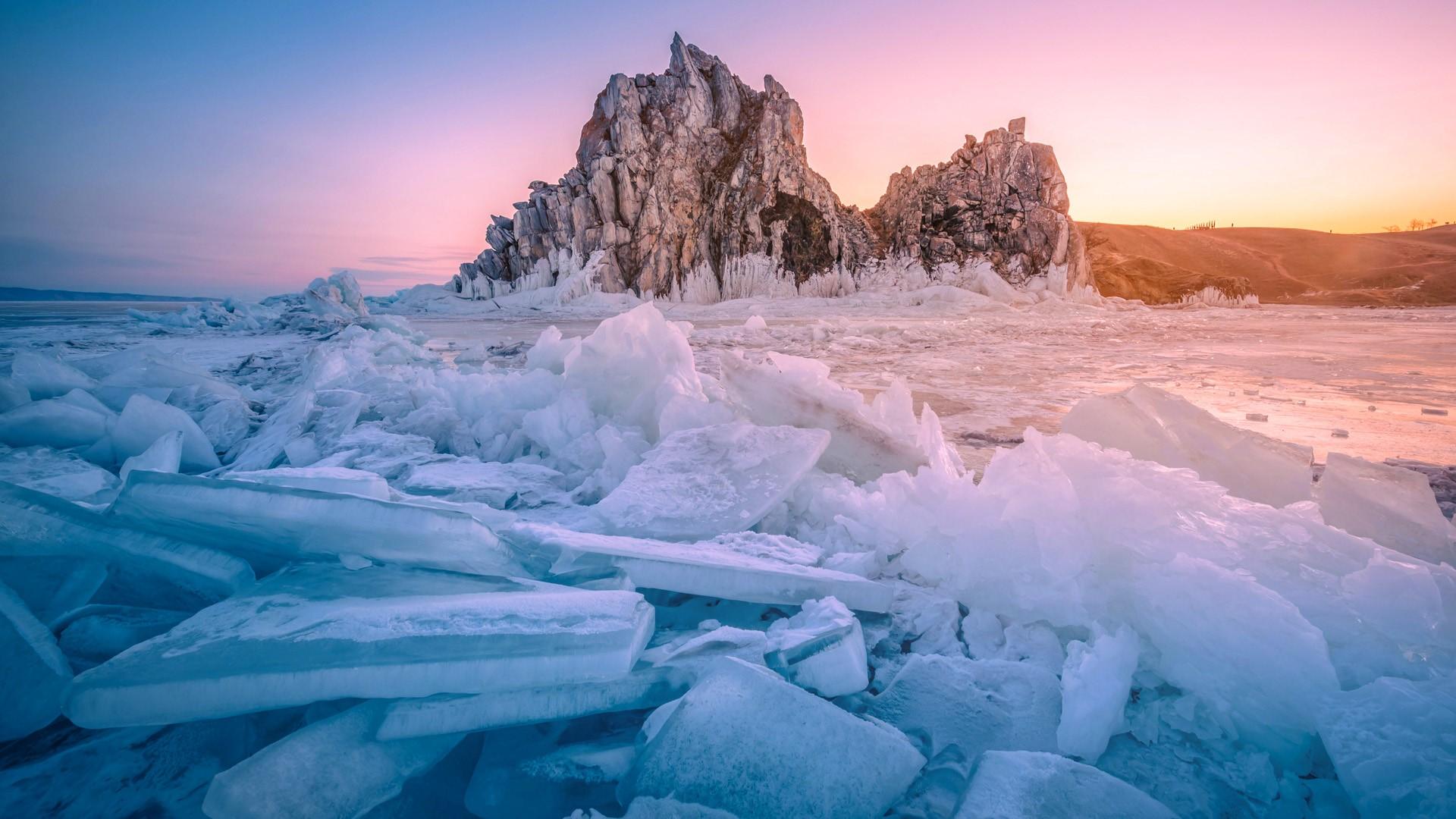 Lake baikal has the most in the. Зимний Байкал. Замерзший Байкал. Лед Байкала. Байкал зима ветер.