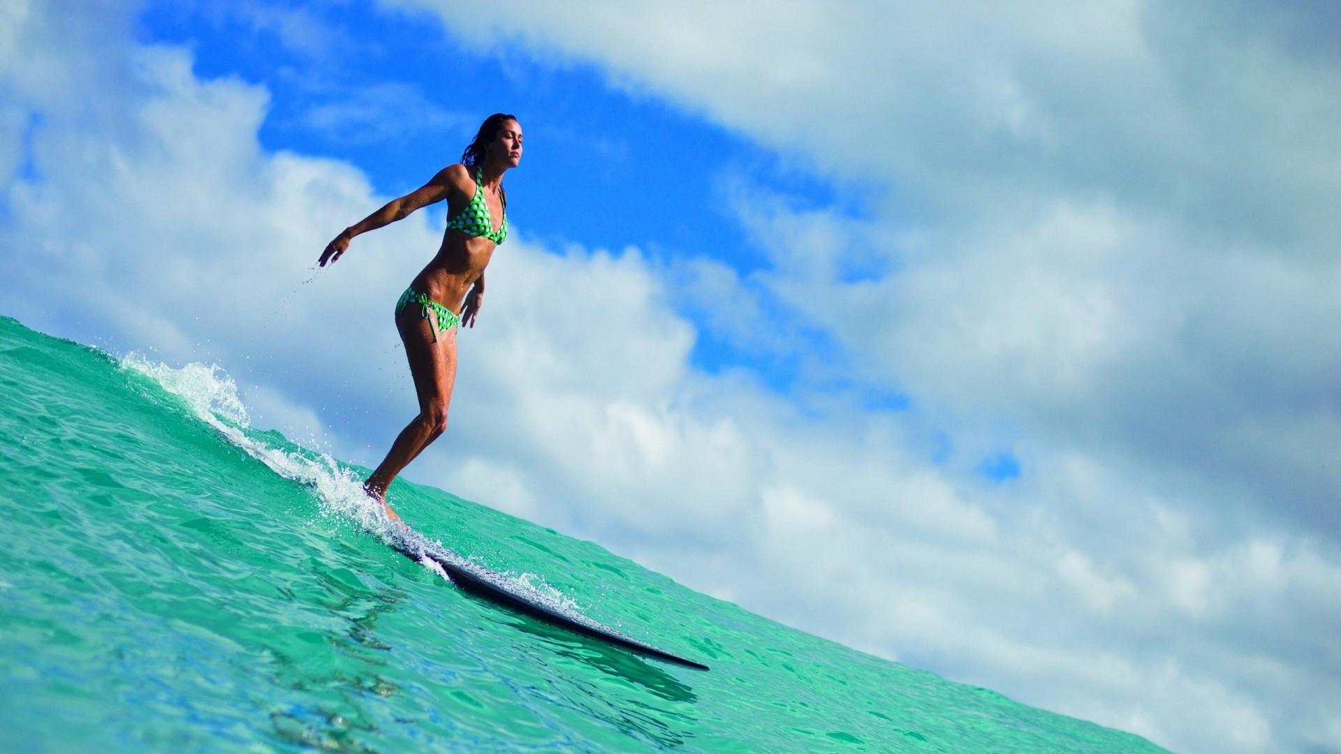 1920x1080 HD Surfing Wallpaper