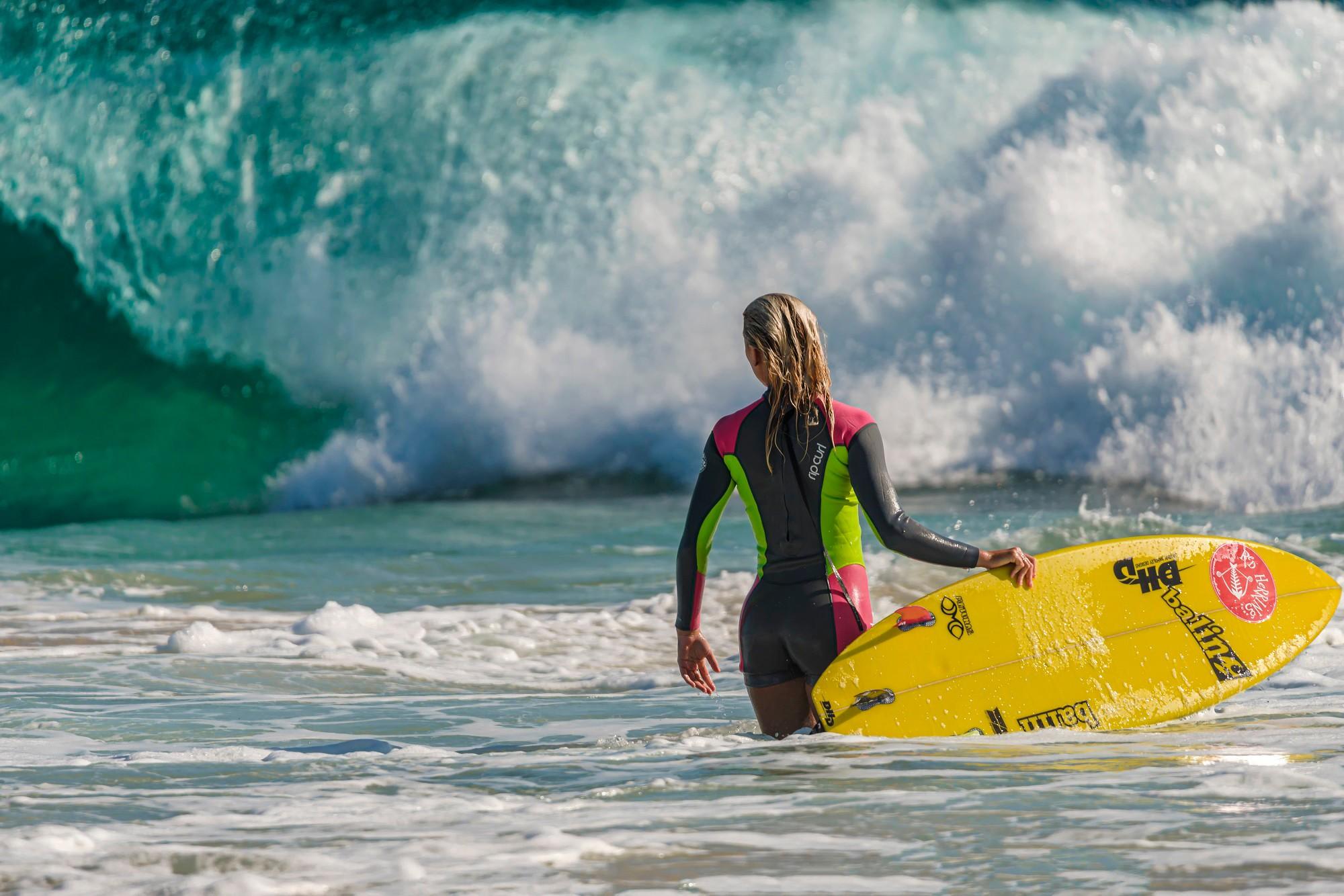 2000x1334 #women, #sports, #surfing wallpaper Gallery HD Wallpaper