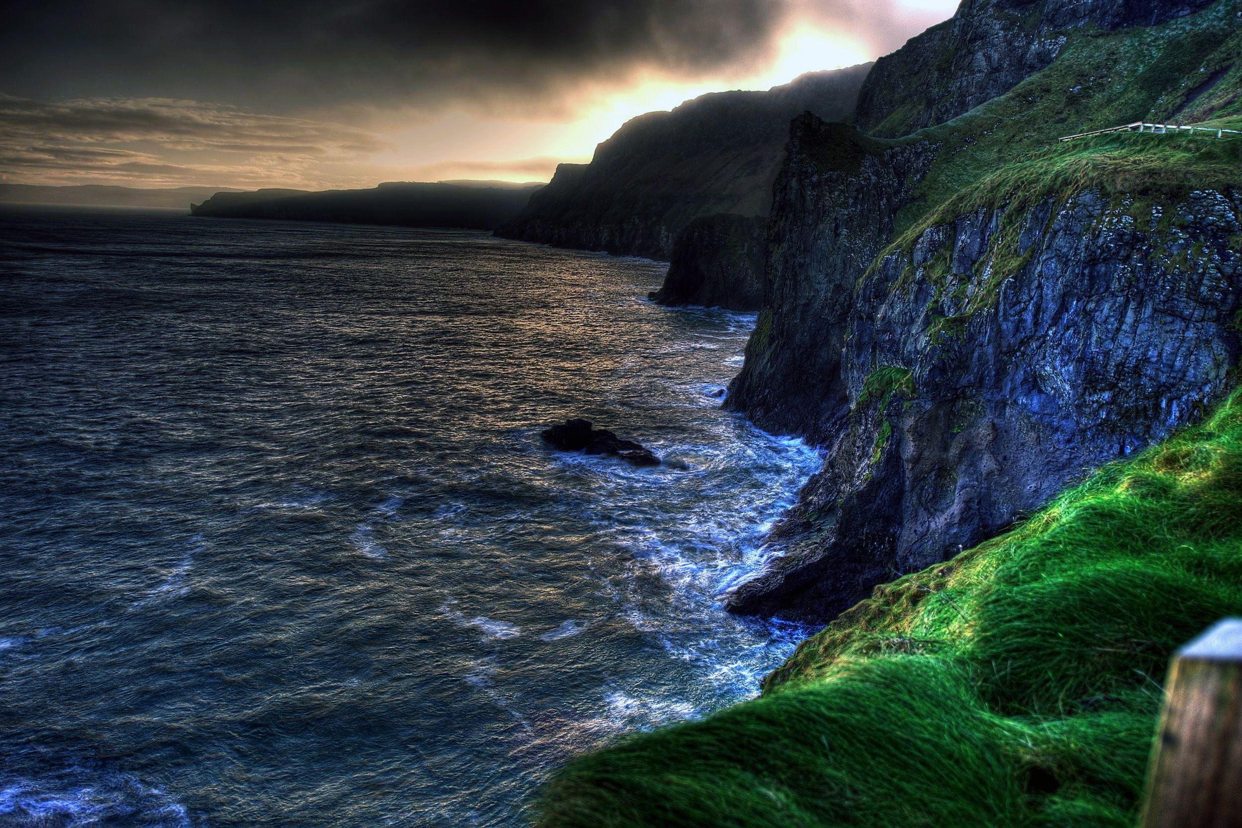 2500x1667 Northern Ireland Coast Wallpaper