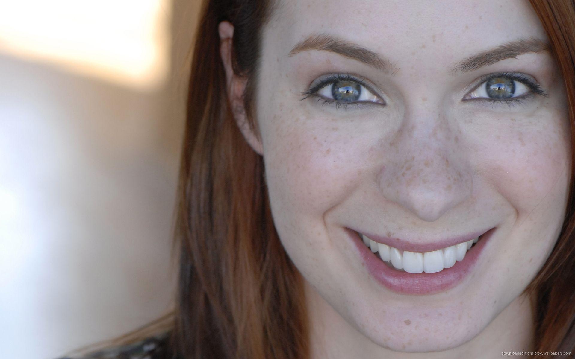 1920x1200 Felicia Day Wallpaper