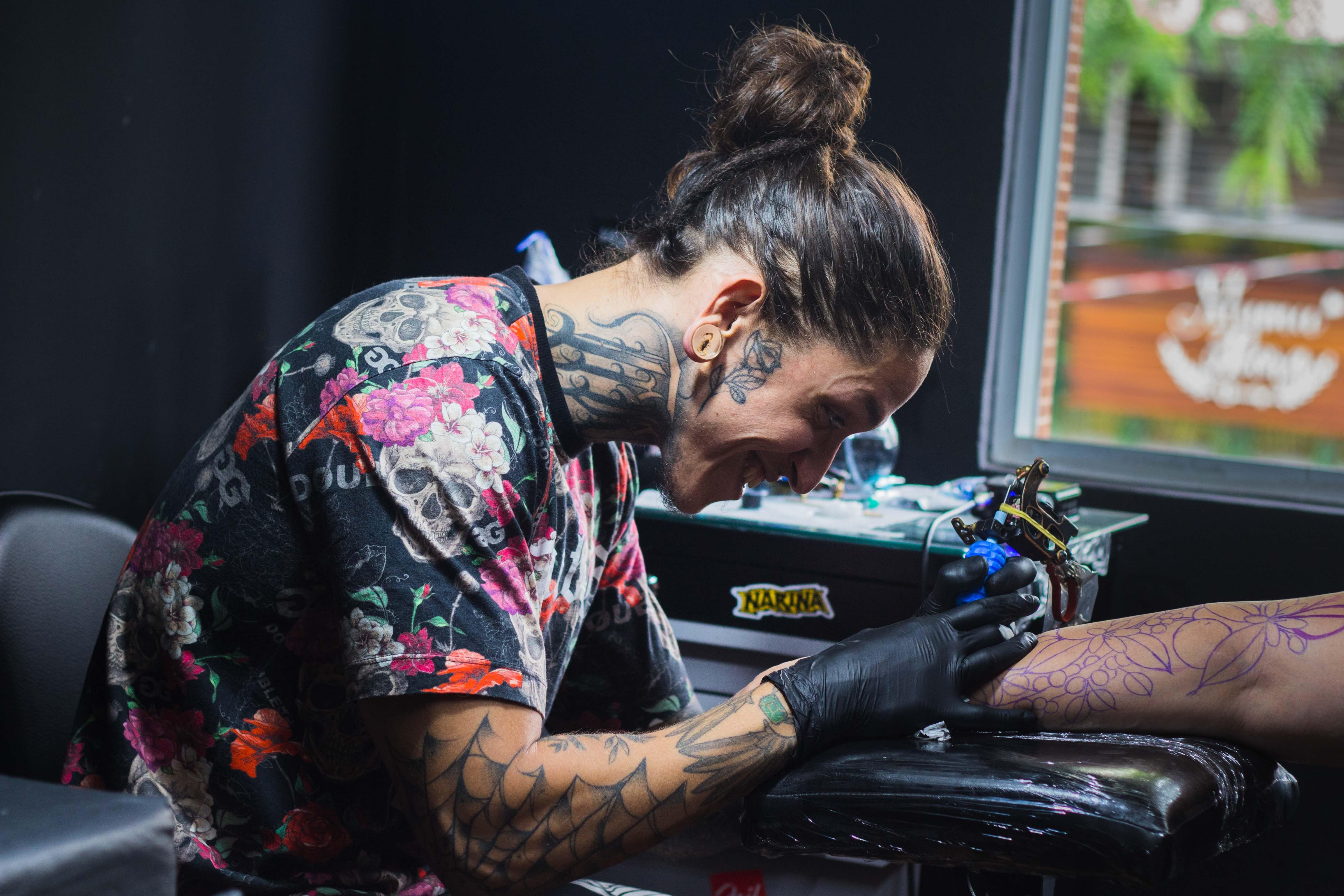 4794x3196 Tattoo Artist Photo, Download Free Tattoo Artist & HD Image