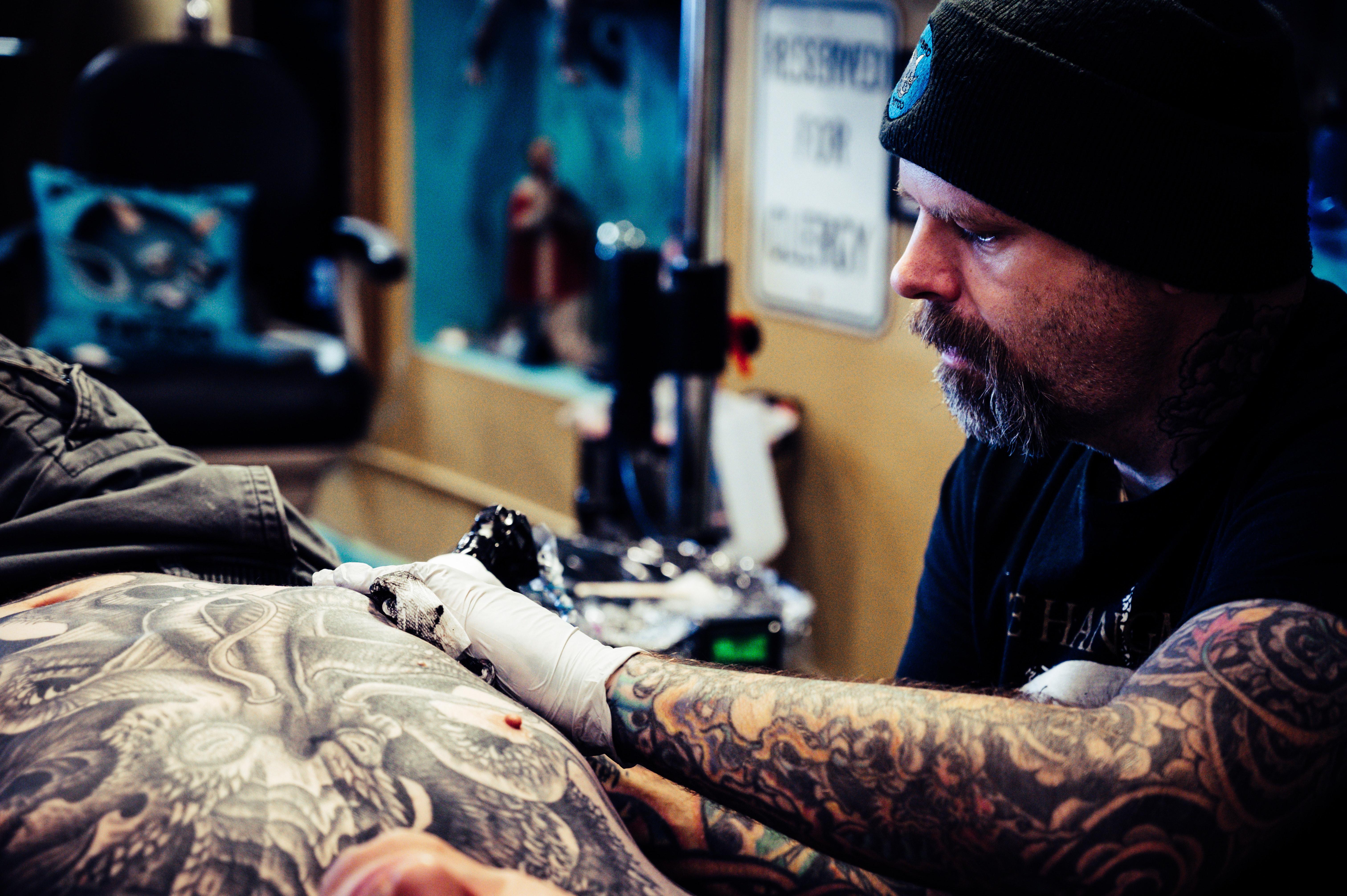 6048x4024 Tattoo Artist Photo, Download Free Tattoo Artist & HD Image