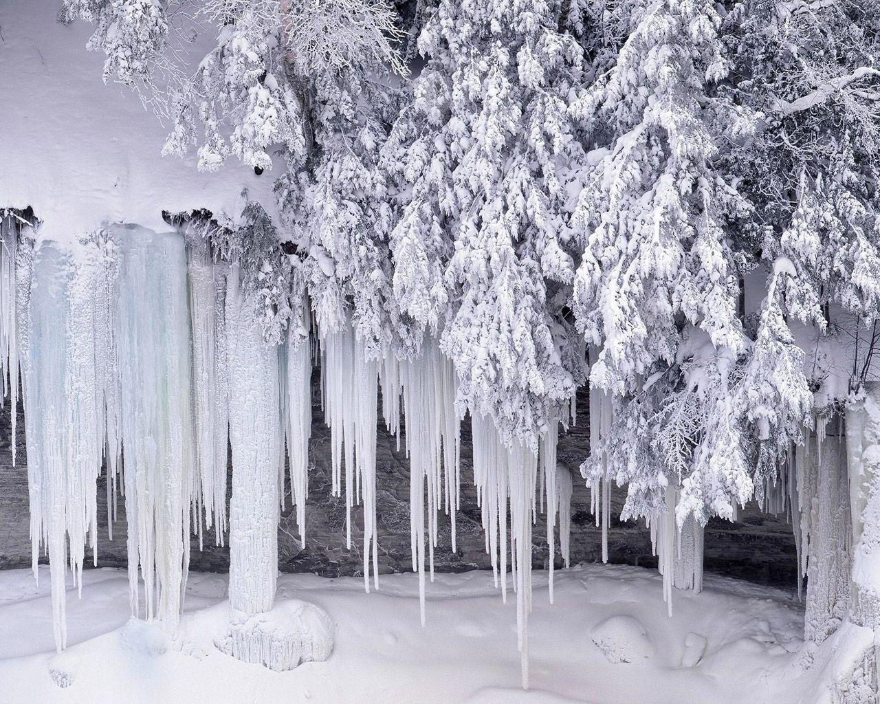 1280x1024 Winter wonderland background free download