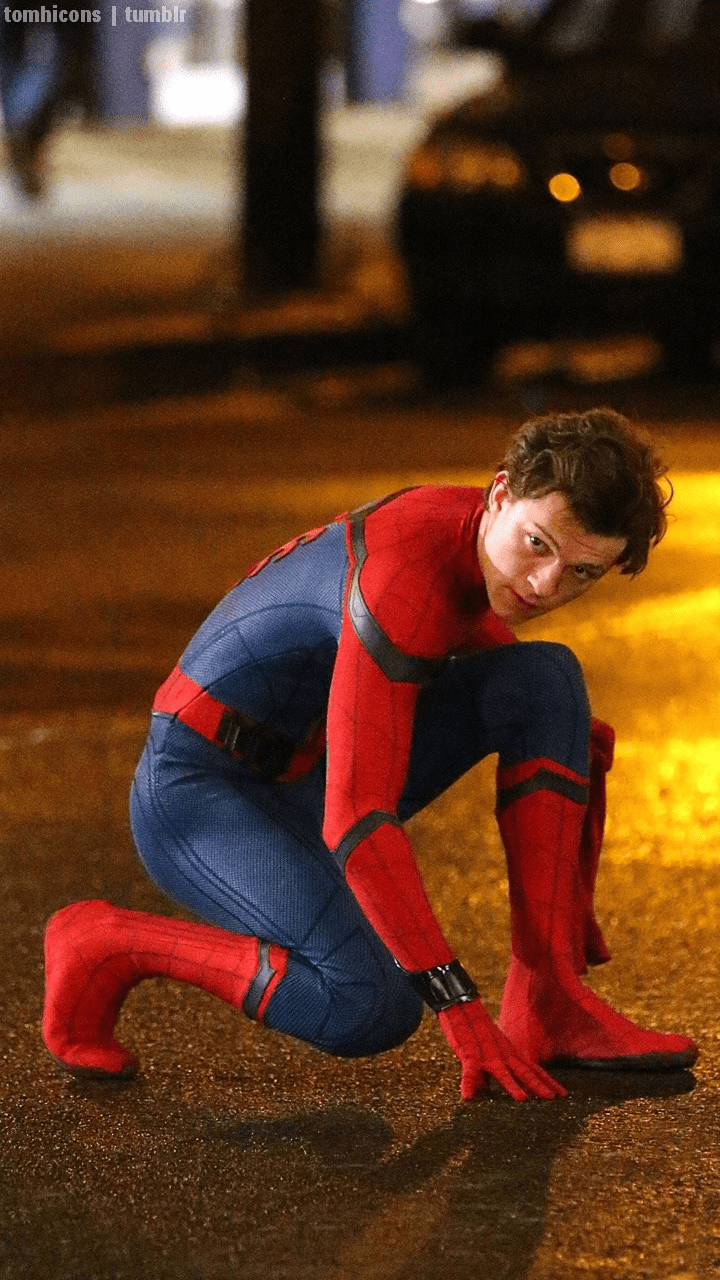 720x1280 Spider Man Tom Holland Wallpaper