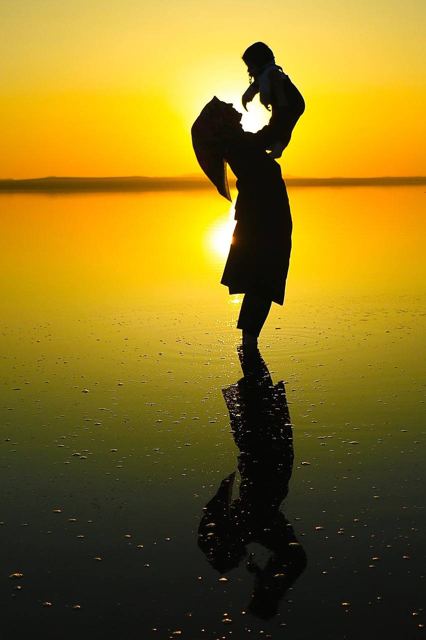 853x1280 Mother's Love Wallpaper