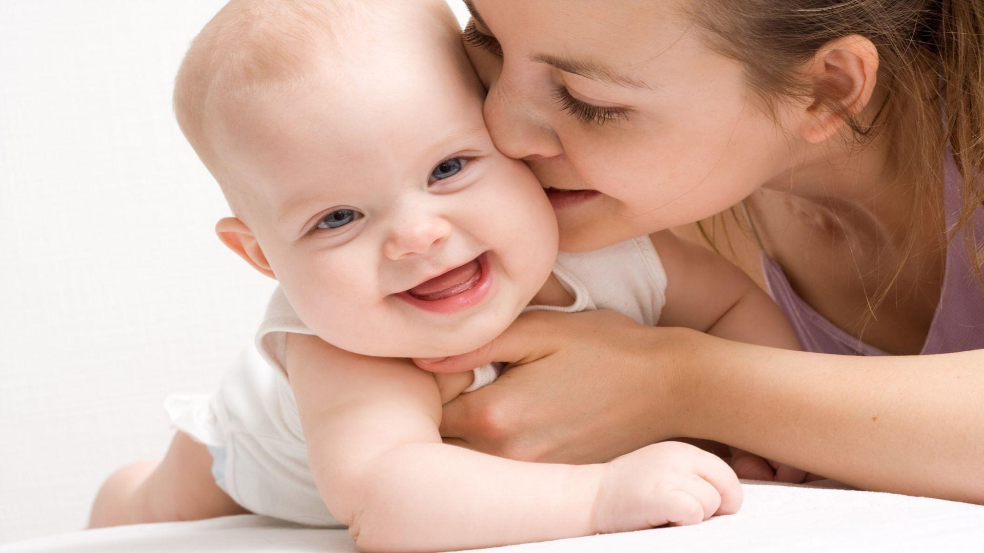 1920x1080 Mother Baby Wallpaper