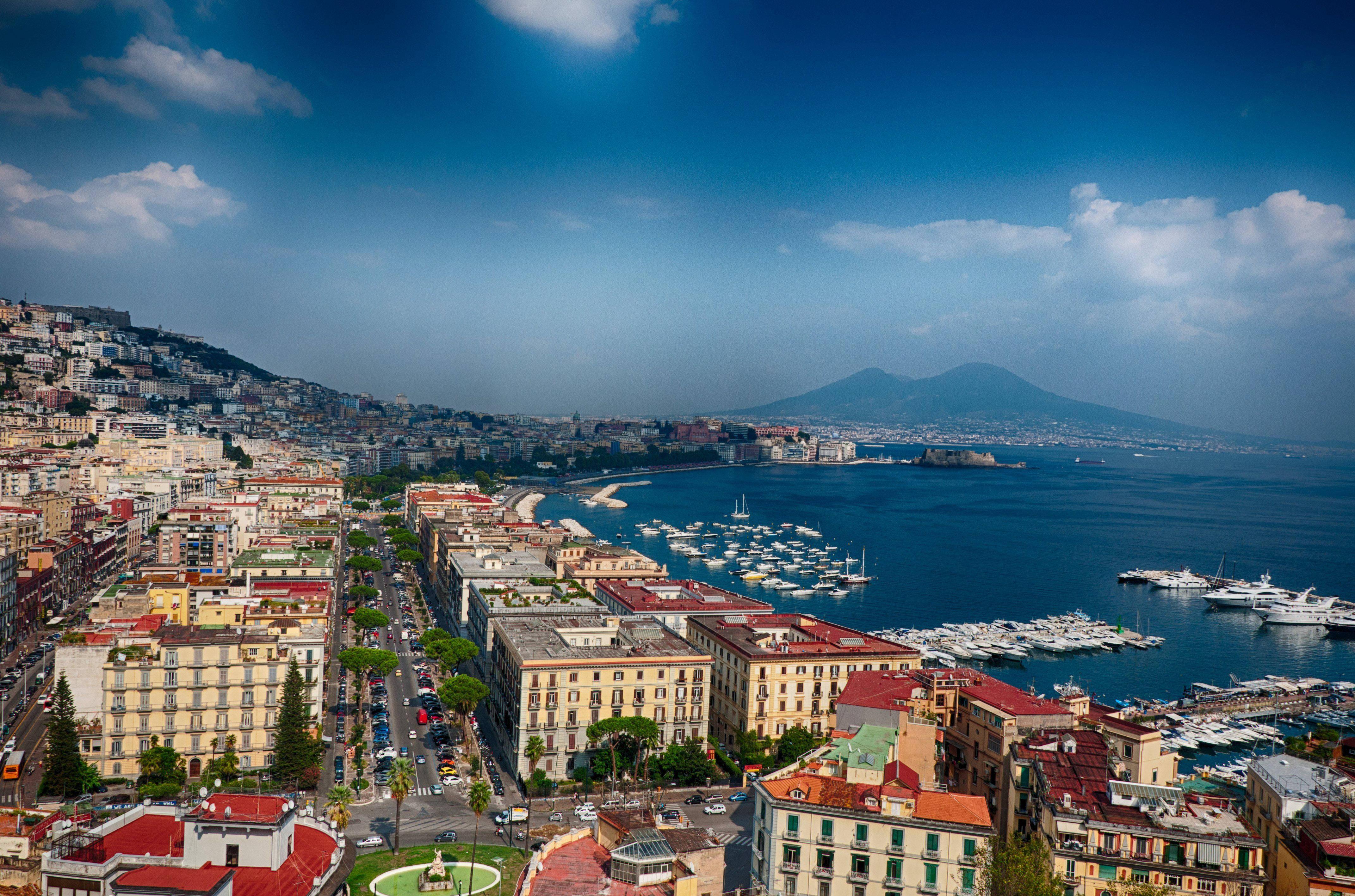 4284x2834 Download Naples City Facing The Sea Wallpaper