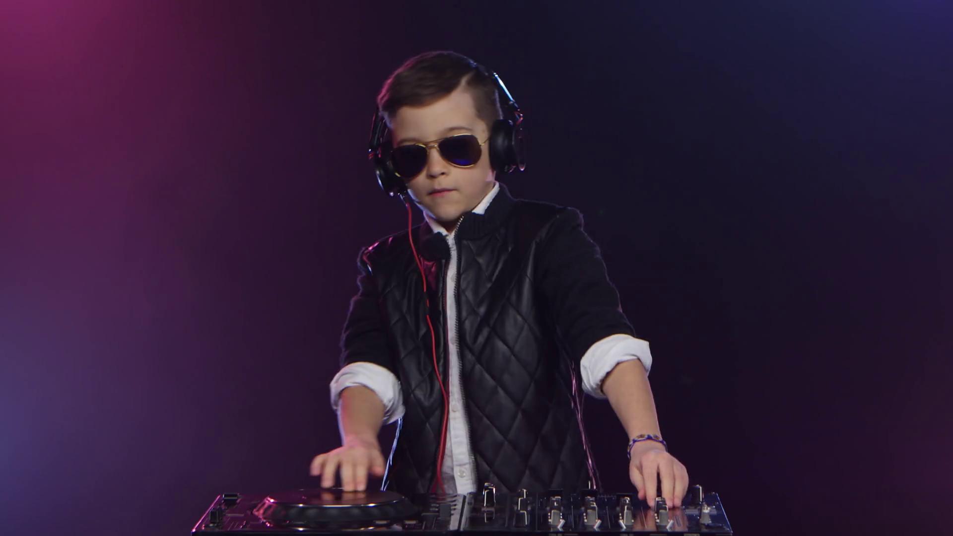 1920x1080 Cool Dj Background